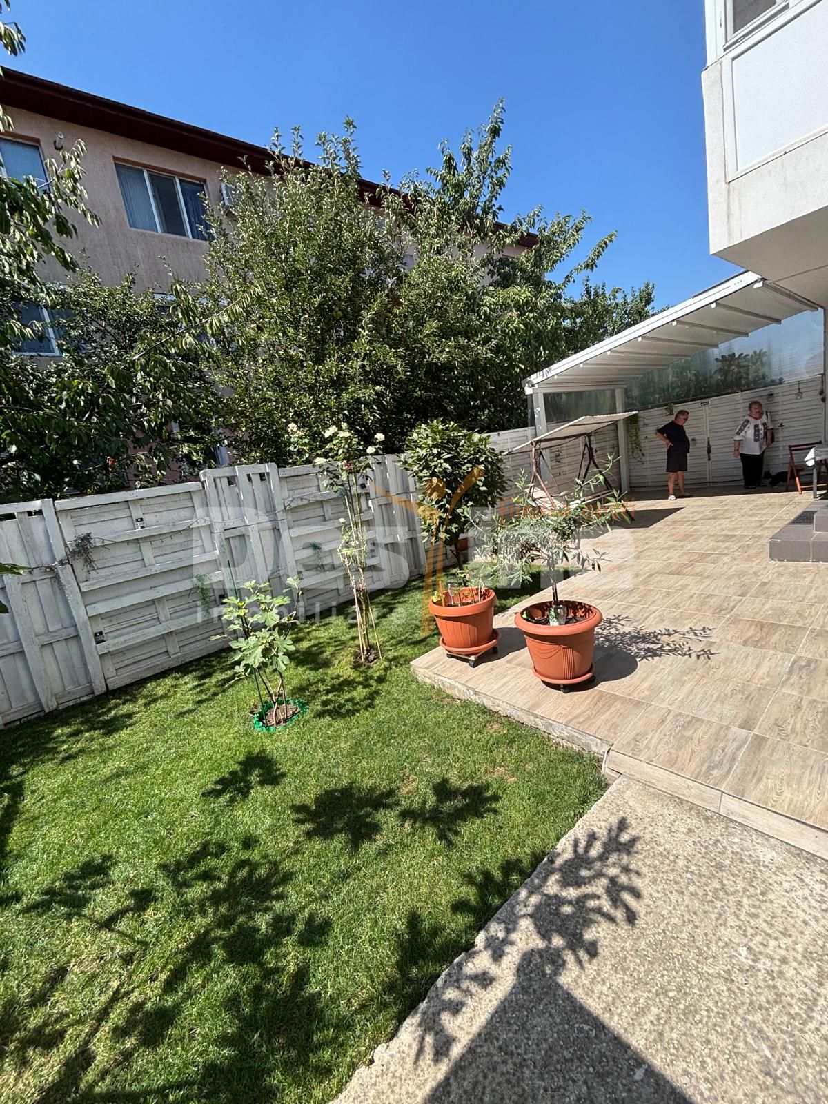 APARTAMENT 2 CAMERE DECOMANDAT RENOVAT +CURTE DE 80 M — fotografia 9