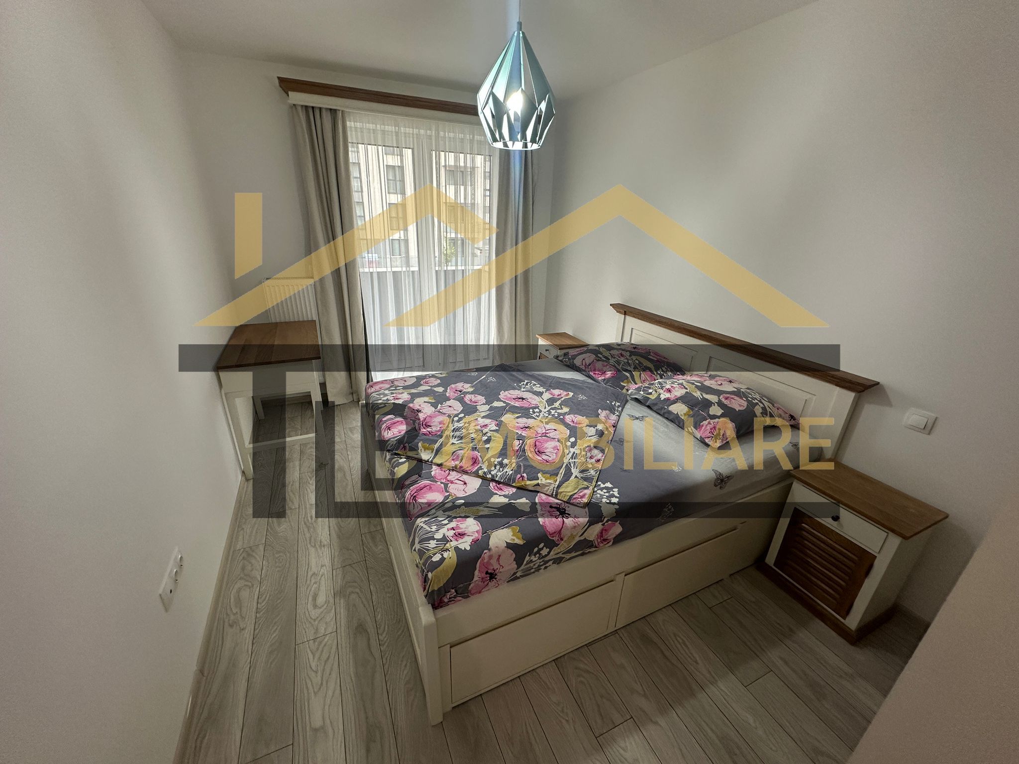 Apartament de 3 camere, 80mp, parcare, Zona Maurer Residence — fotografia 3