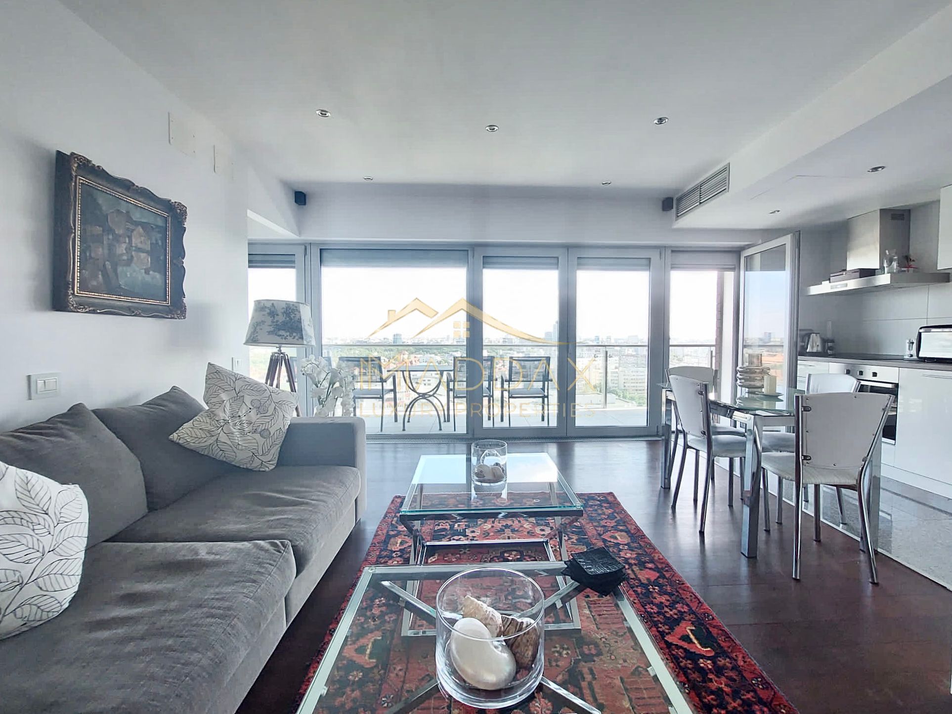 Apartament cu 3 camere  *102 mp + terasa 24mp* // Kiseleff — fotografia 3
