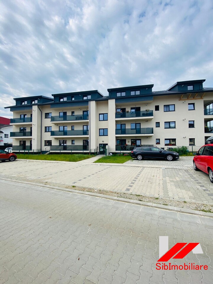 Apartament 3 camere , cu gradina de 40 mp , predare la cheie, zona Selimbar-Promenada