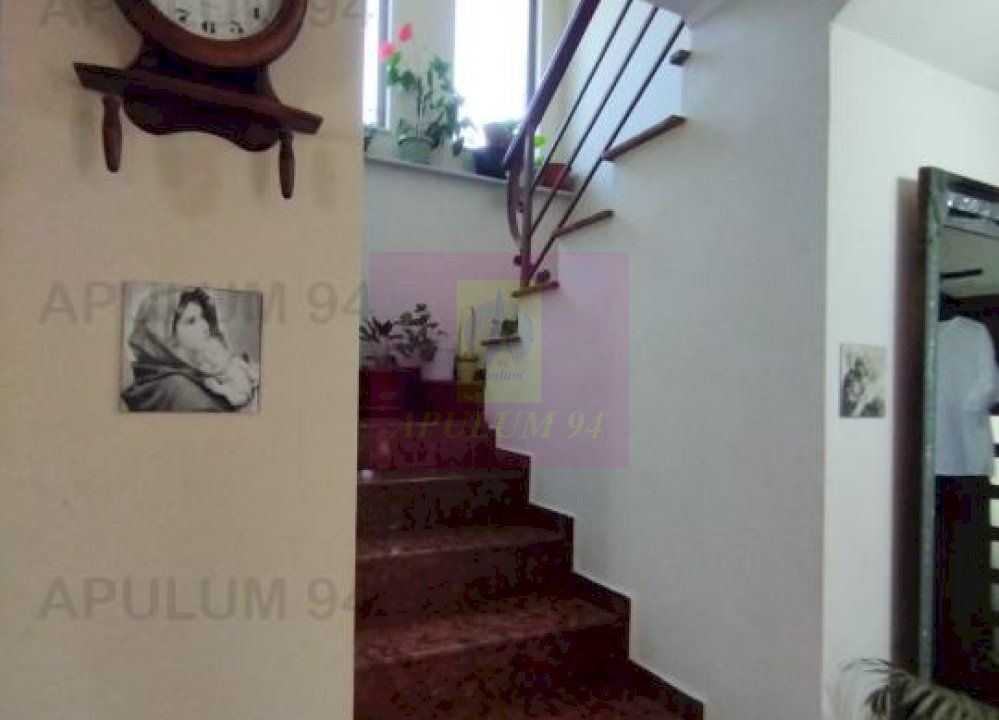 Vilă de vânzare în Câmpina — fotografia 6