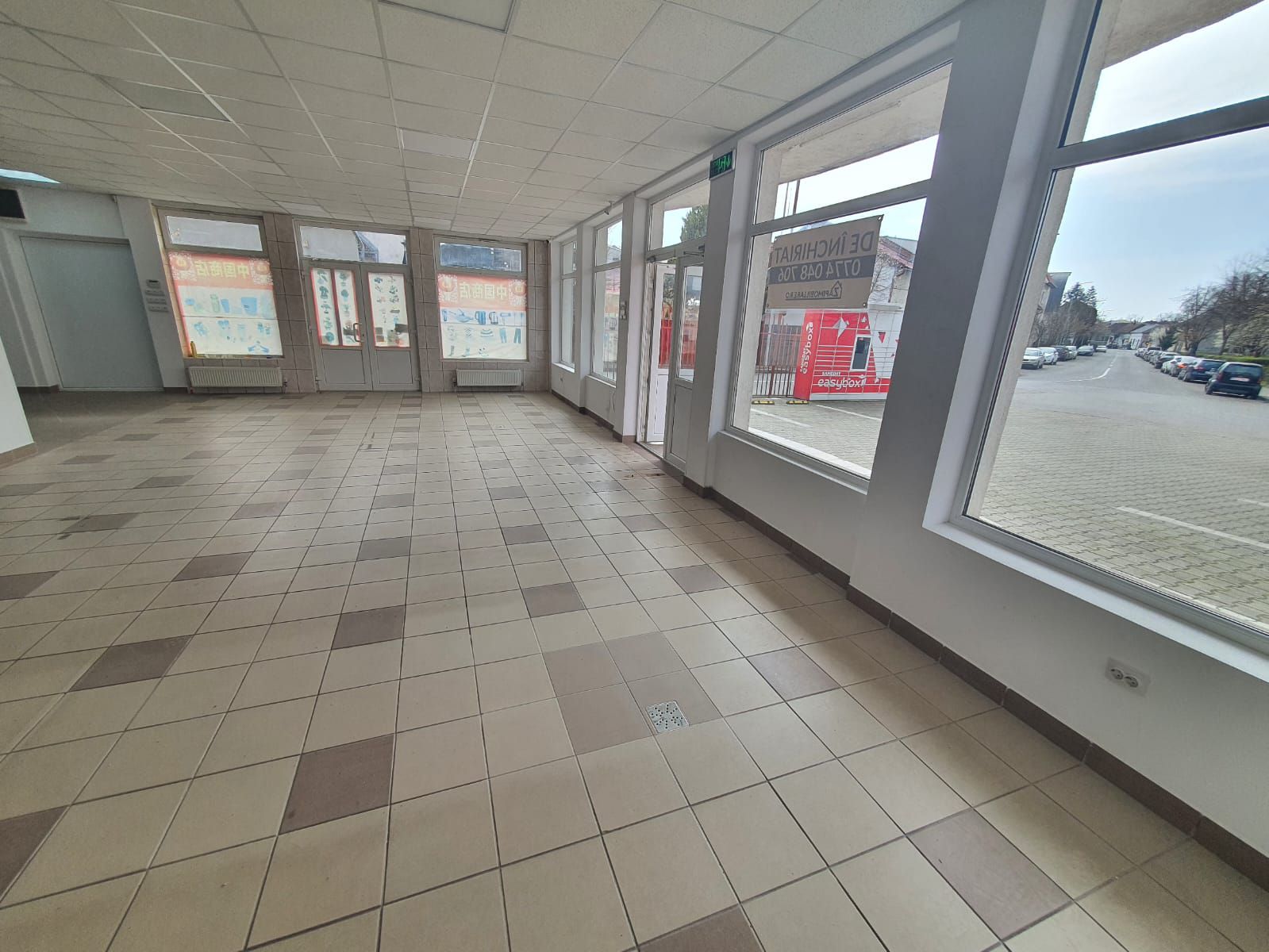 Spatiu comercial 300mp utili+parcari zona Gara Mică 5 eur mp
