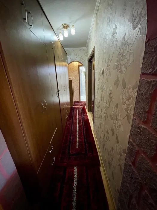 Apartament spațios + garaj sub bloc – zona centrala — fotografia 4