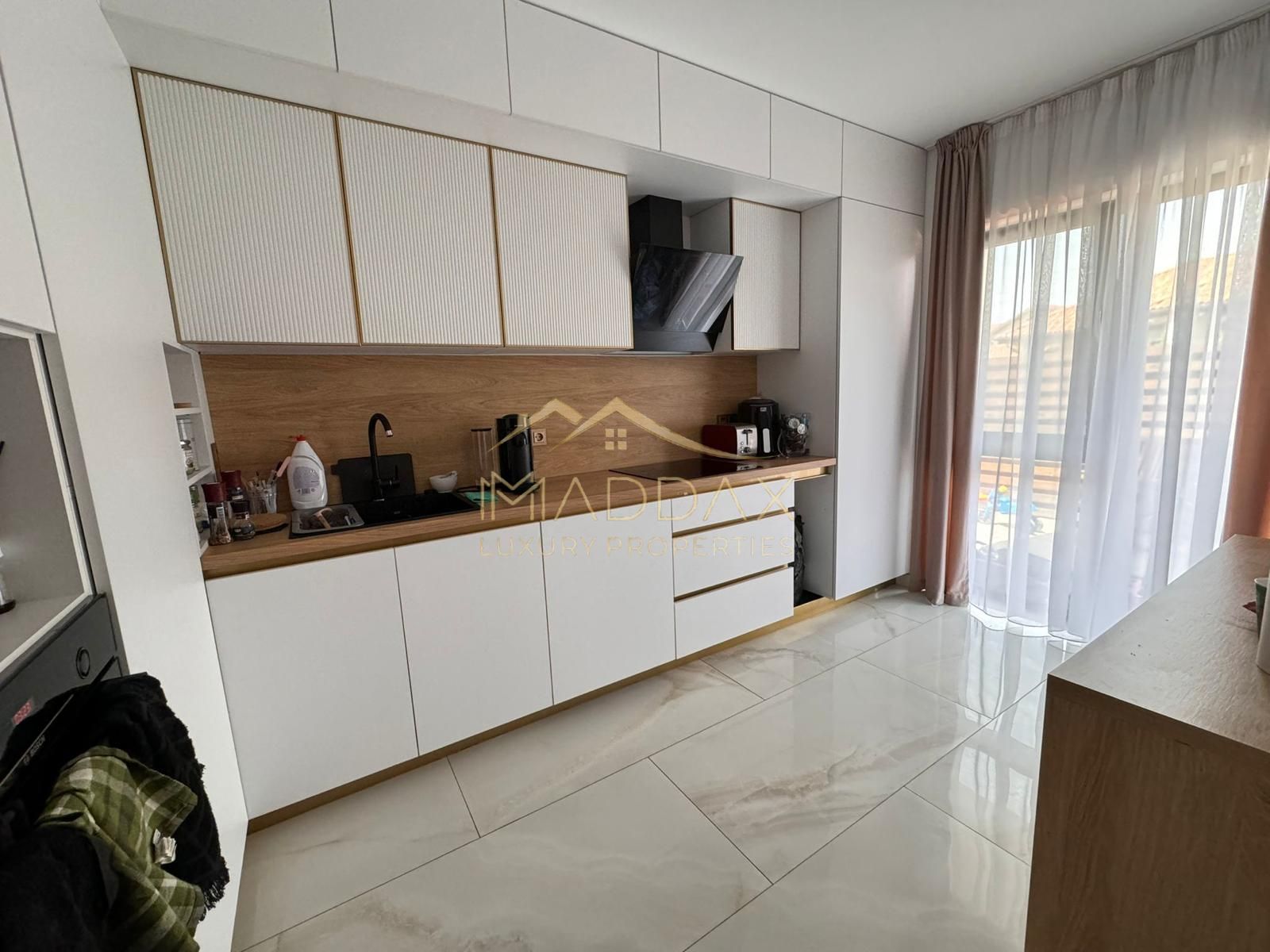 Vila moderna 6 camere // 190mp // teren 300mp / Tunari — fotografia 10