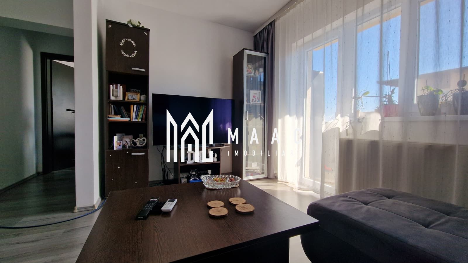 Apartament 3 camere | 71 m  utili | 2 băi | 2 balcoane | Parcare în fața vilei | Mobilat | Etaj 2 — fotografia 3