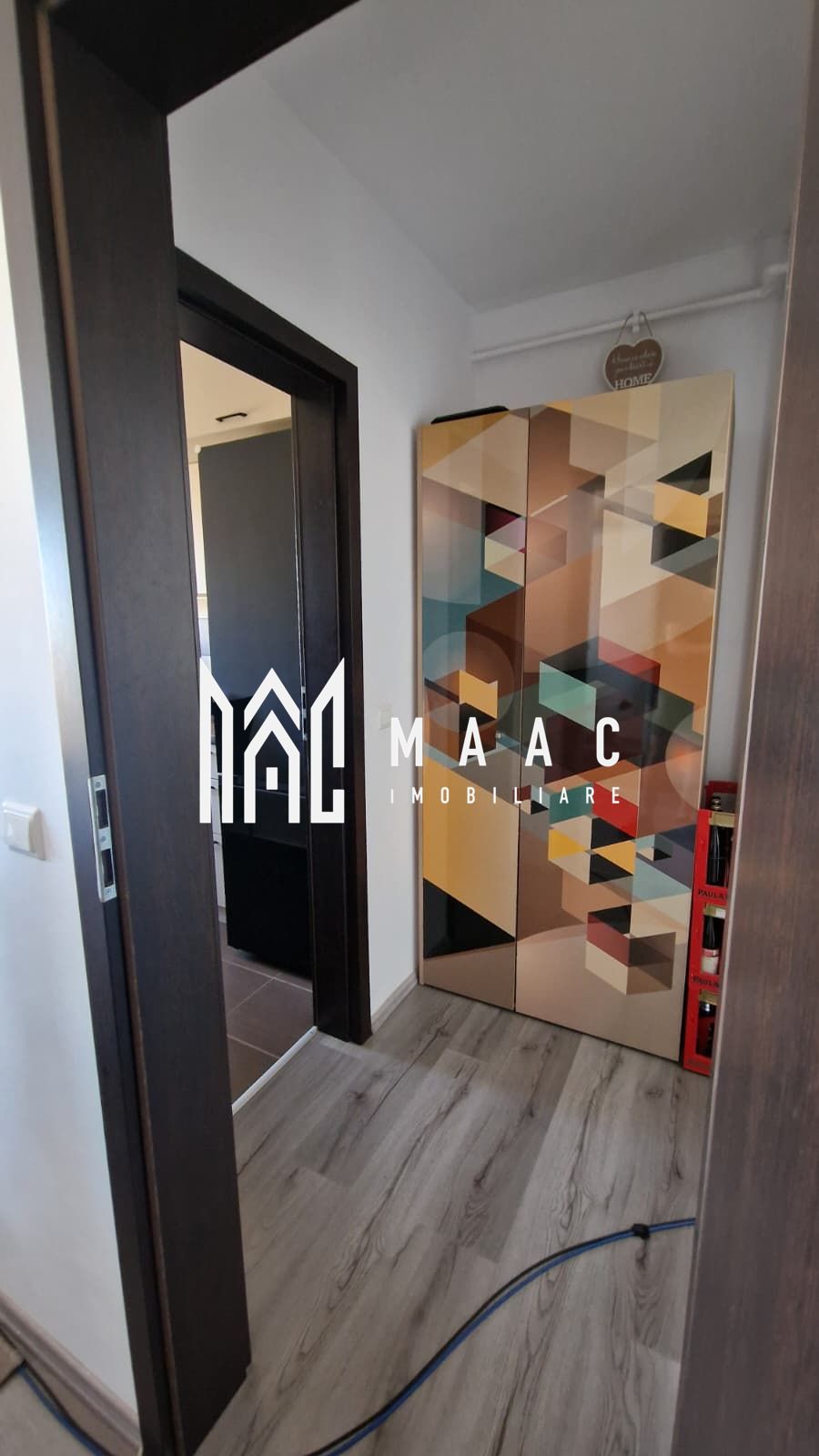 Apartament 3 camere | 71 m  utili | 2 băi | 2 balcoane | Parcare în fața vilei | Mobilat | Etaj 2 — fotografia 4