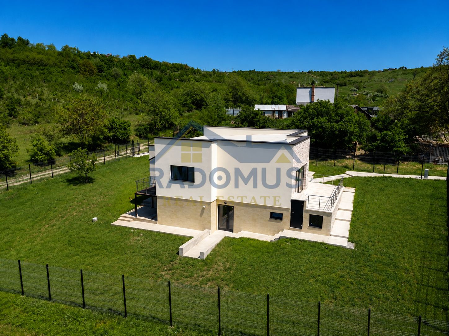 Casă nouă în Boldești-Scăeni | 180 mp utili | Terasă 23 mp — fotografia 15