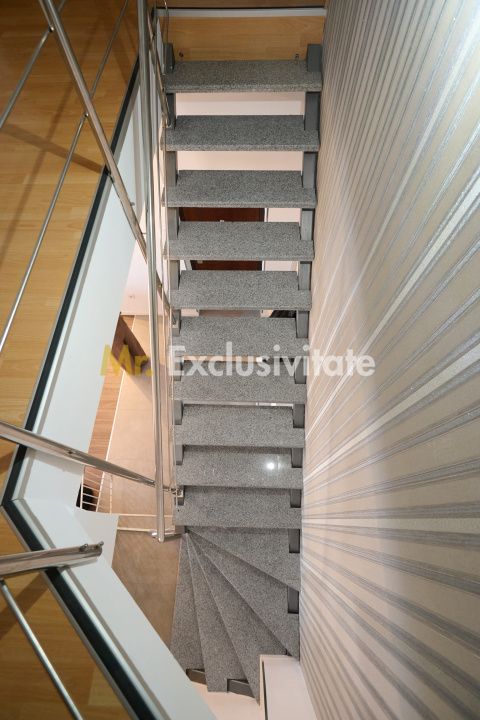Eremia - Apartament 3 camere + studio | Scara interioara! — fotografia 12