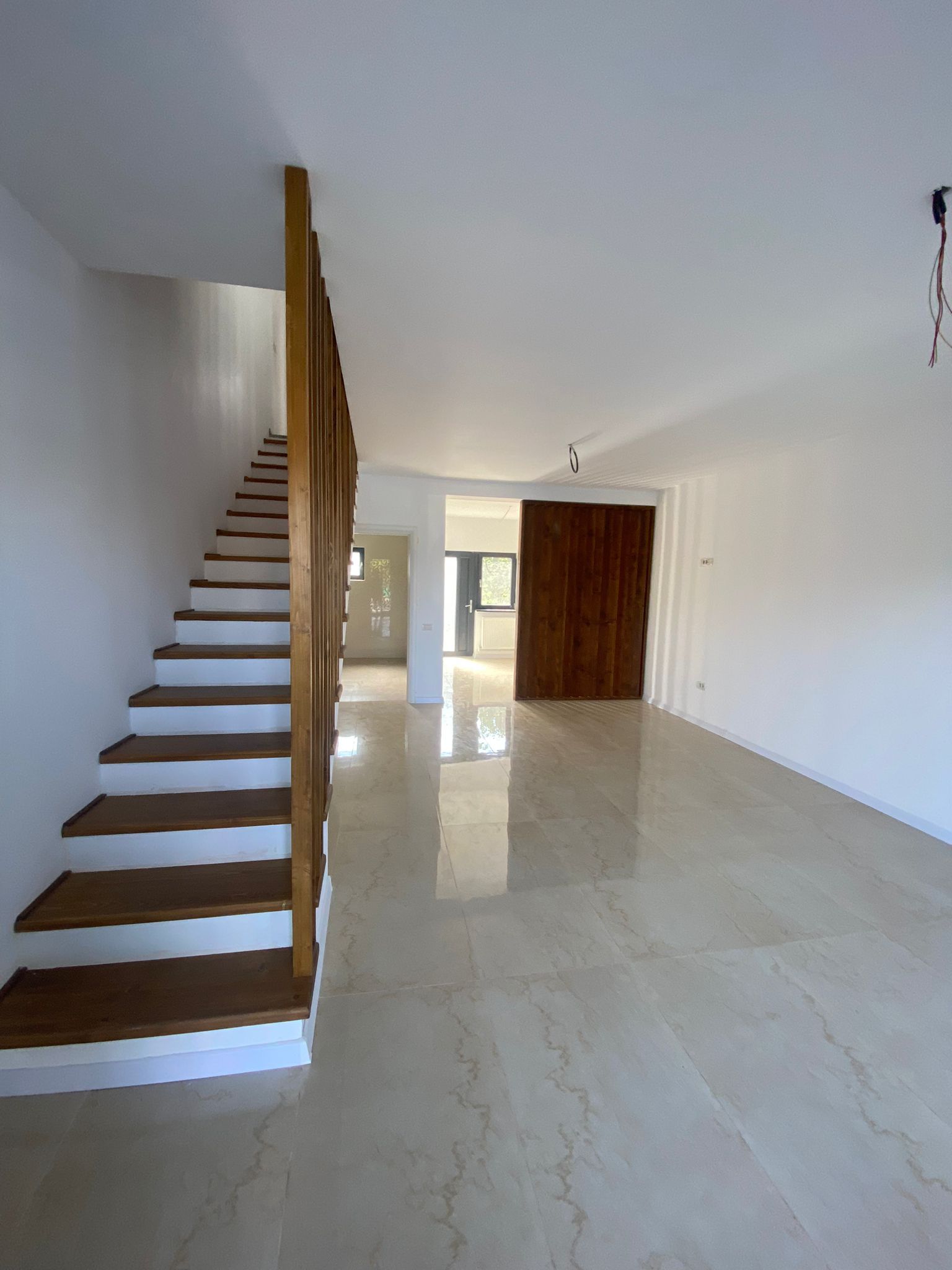 Duplex de vânzare  110 MP  An. 2023  in Com Lumina  Constanta — fotografia 6