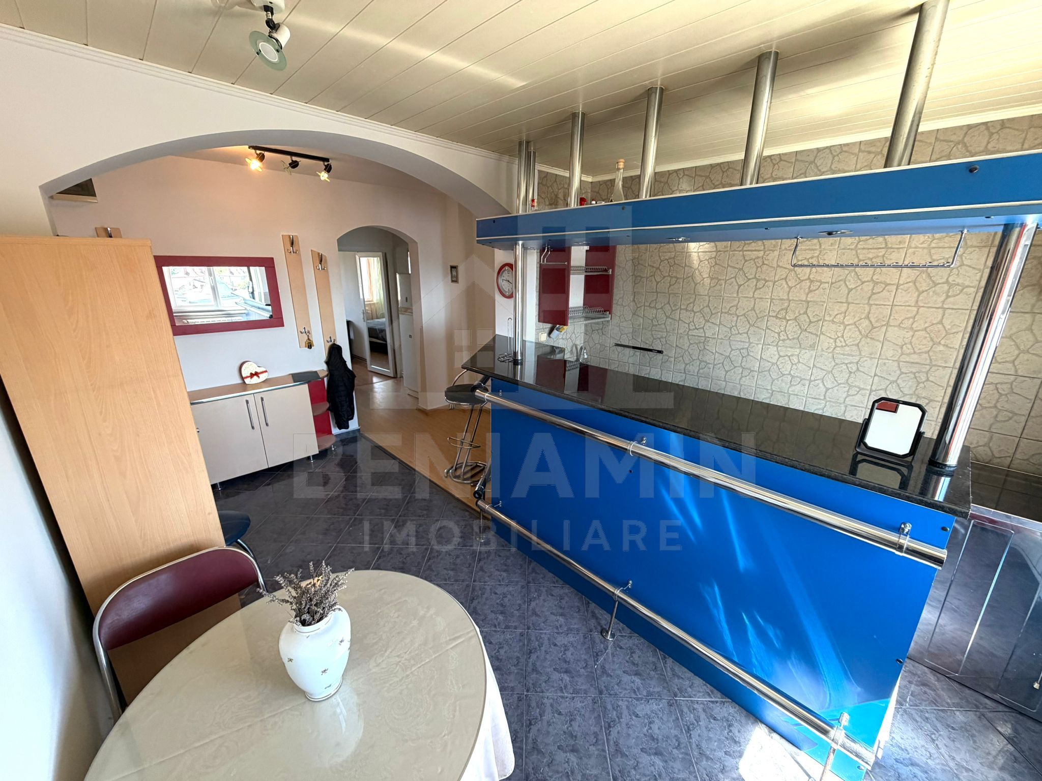 Apartament de 3 camere decomandat 74mp etaj 5 -centrala - Brazda — fotografia 4