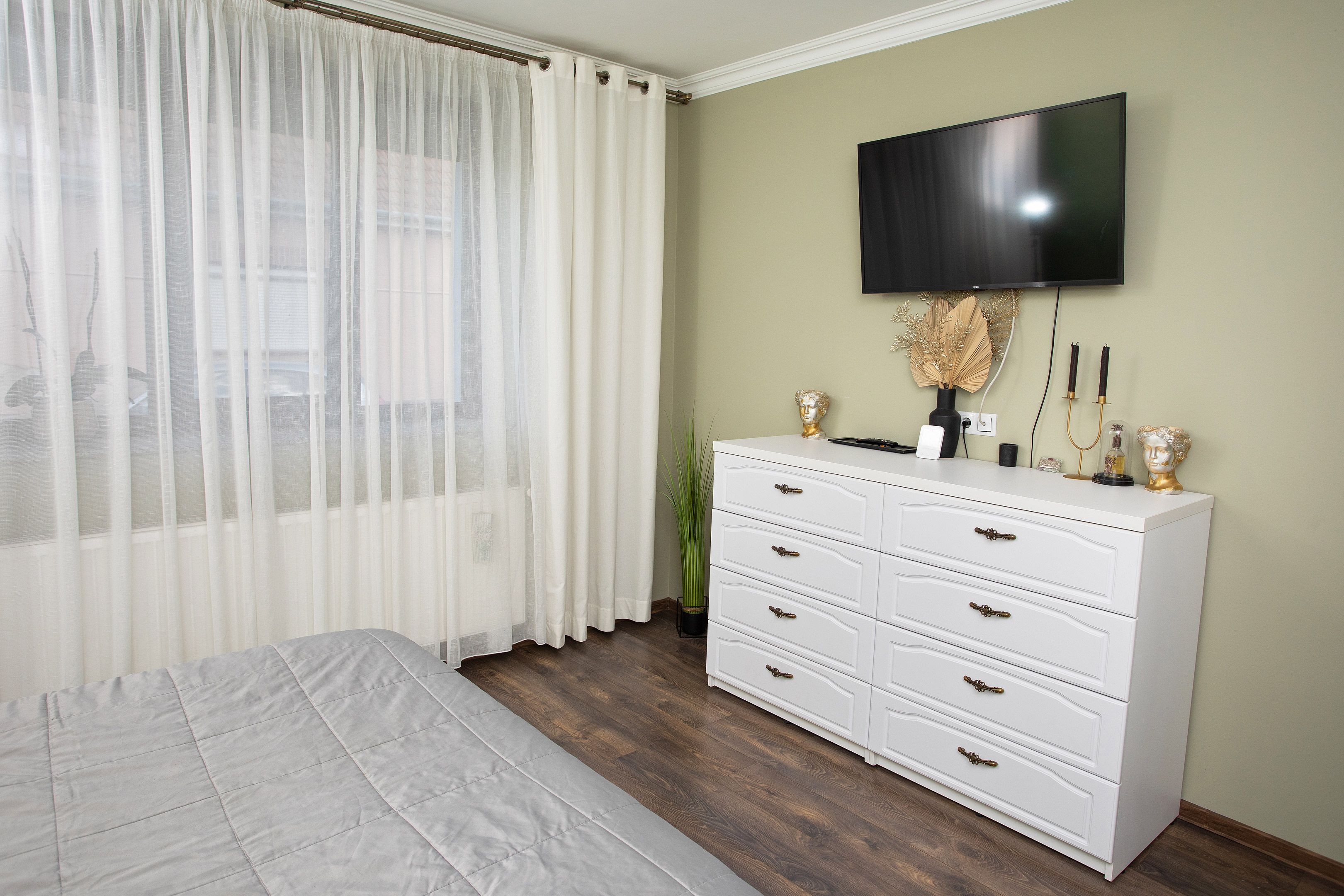 Vilă P+M, Clujului, 190 mp, teren 520 mp, singur în curte. 225 000 E — fotografia 38