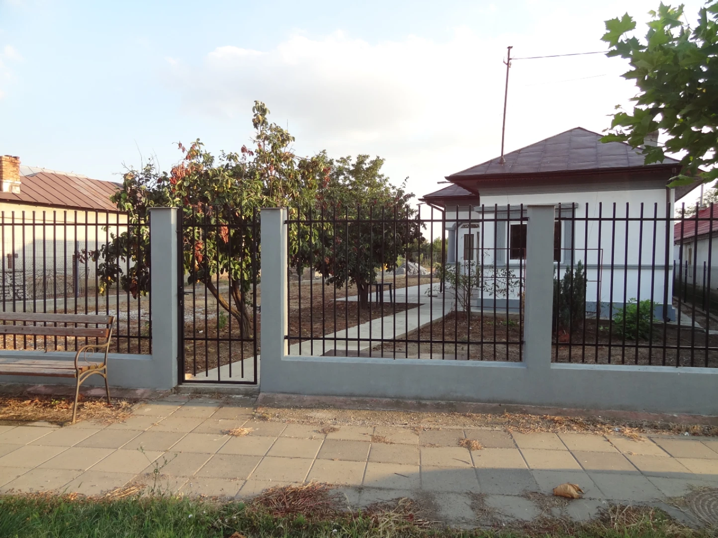 PROPRIETAR – Casă individuală renovată, 5 camere, teren 543 mp – Domnești — fotografia 4