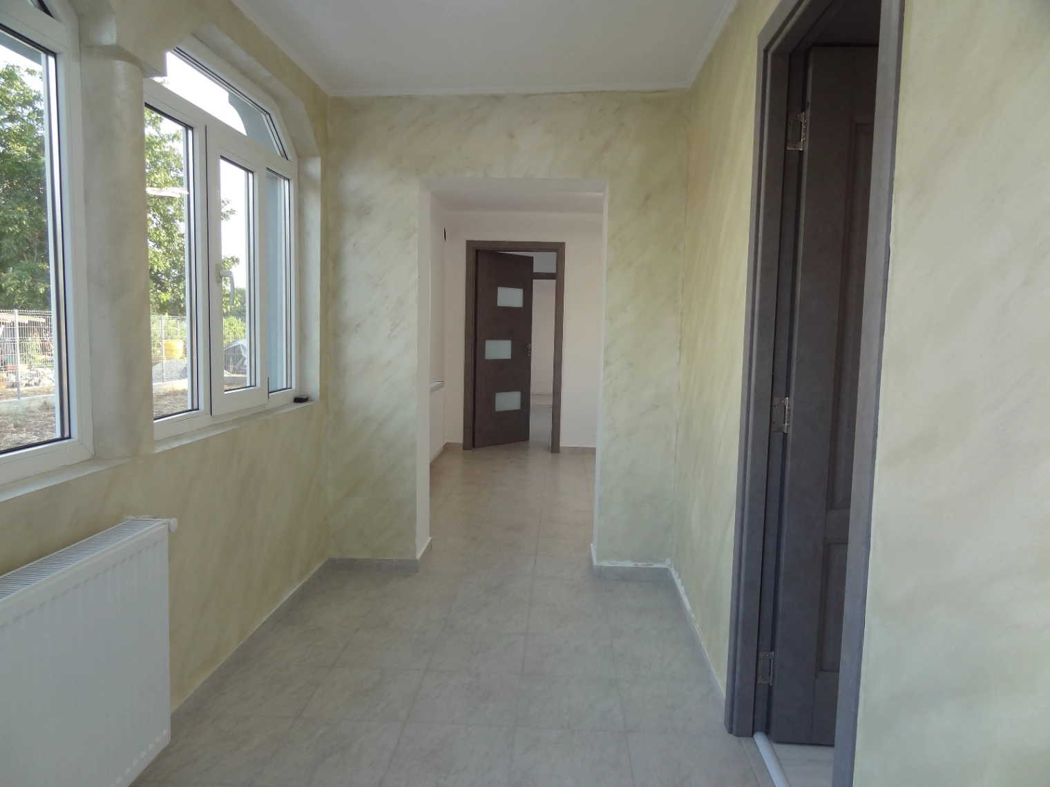PROPRIETAR – Casă individuală renovată, 5 camere, teren 543 mp – Domnești — fotografia 5