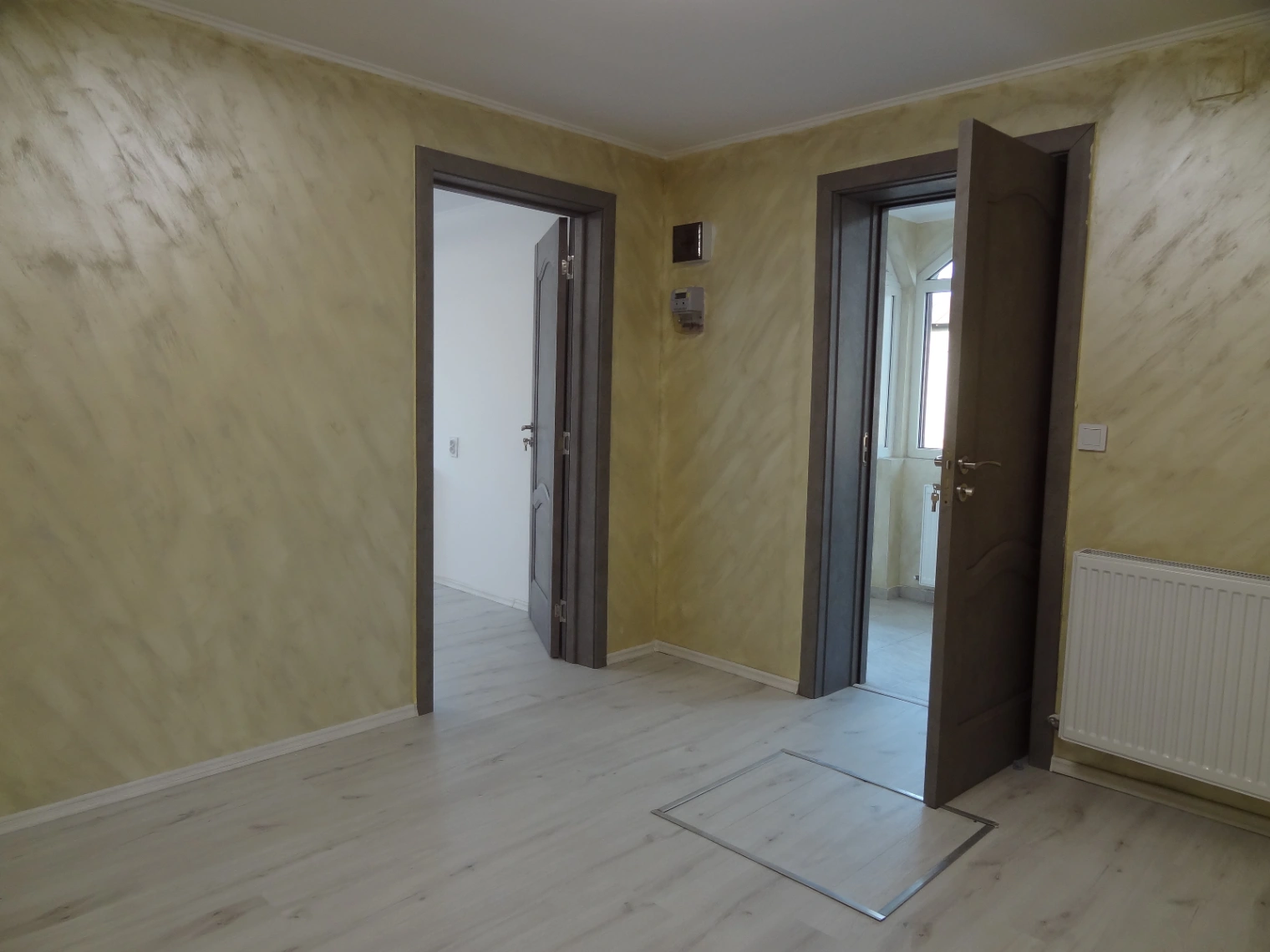 PROPRIETAR – Casă individuală renovată, 5 camere, teren 543 mp – Domnești — fotografia 6