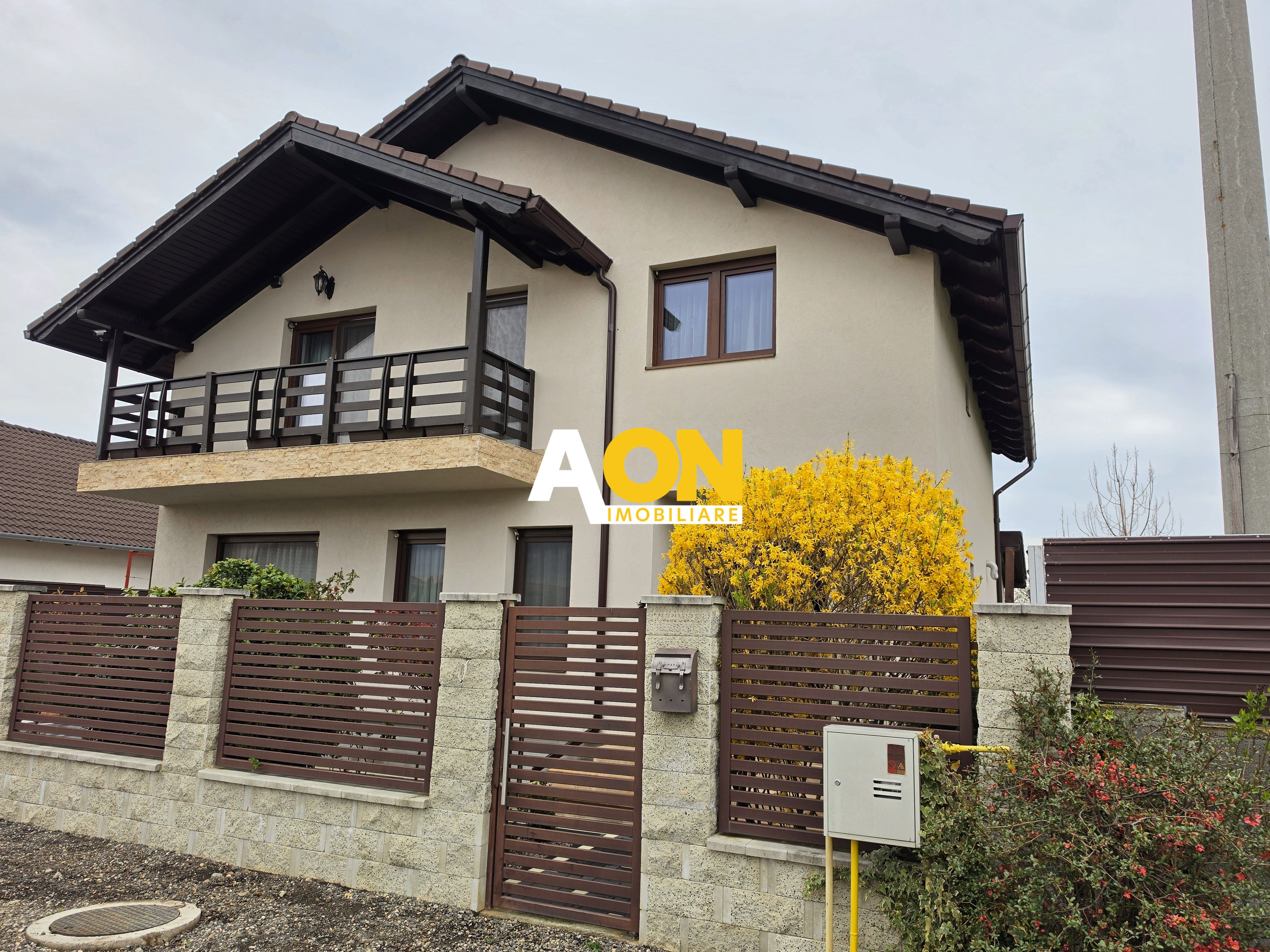 Casă 6 camere, S+P+M, mobilată, utilată, 605 mp teren, Micesti