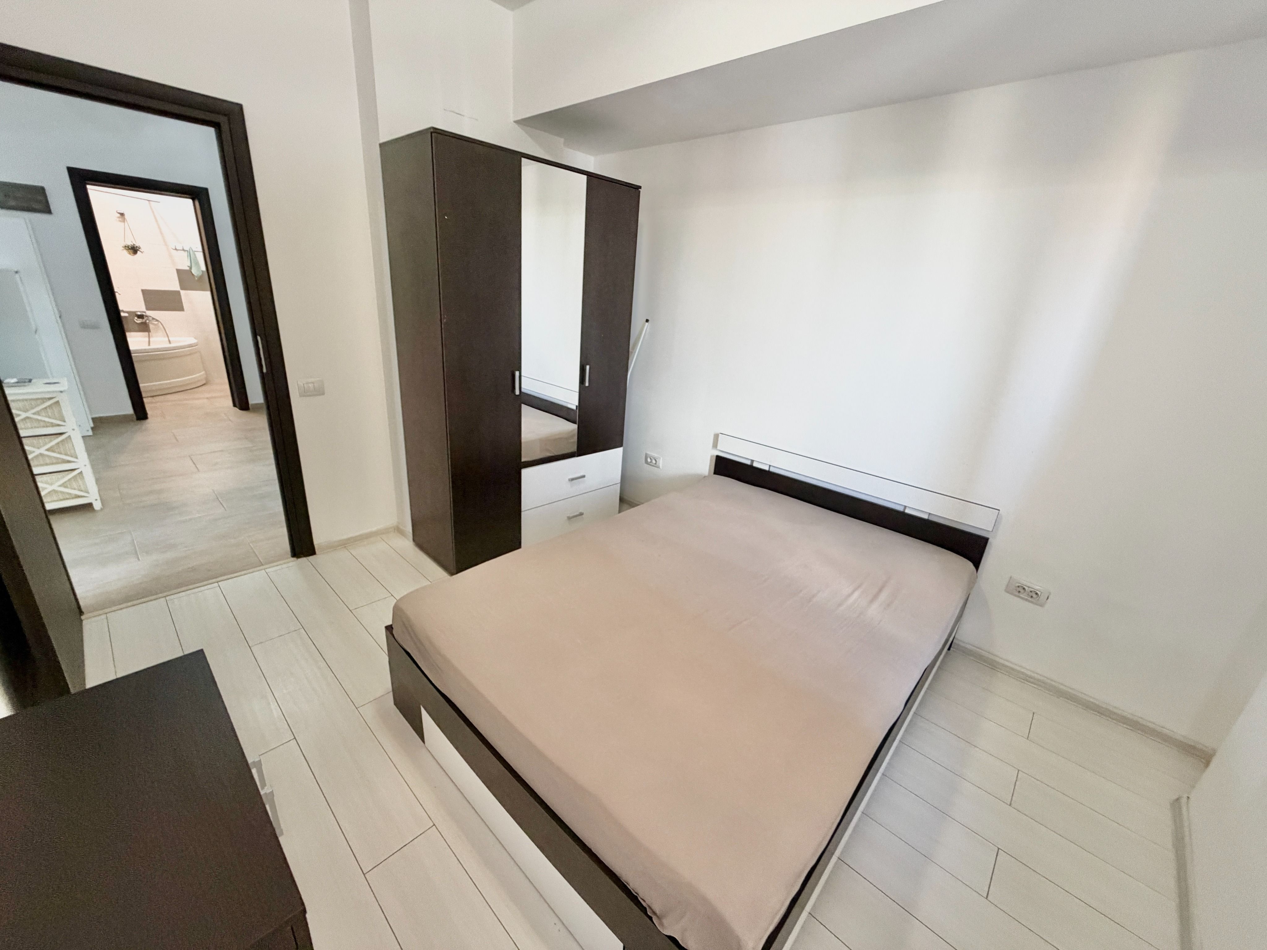 Ap 3 cam. Militari Residence Rezervelor 54 - comision 50% — fotografia 3