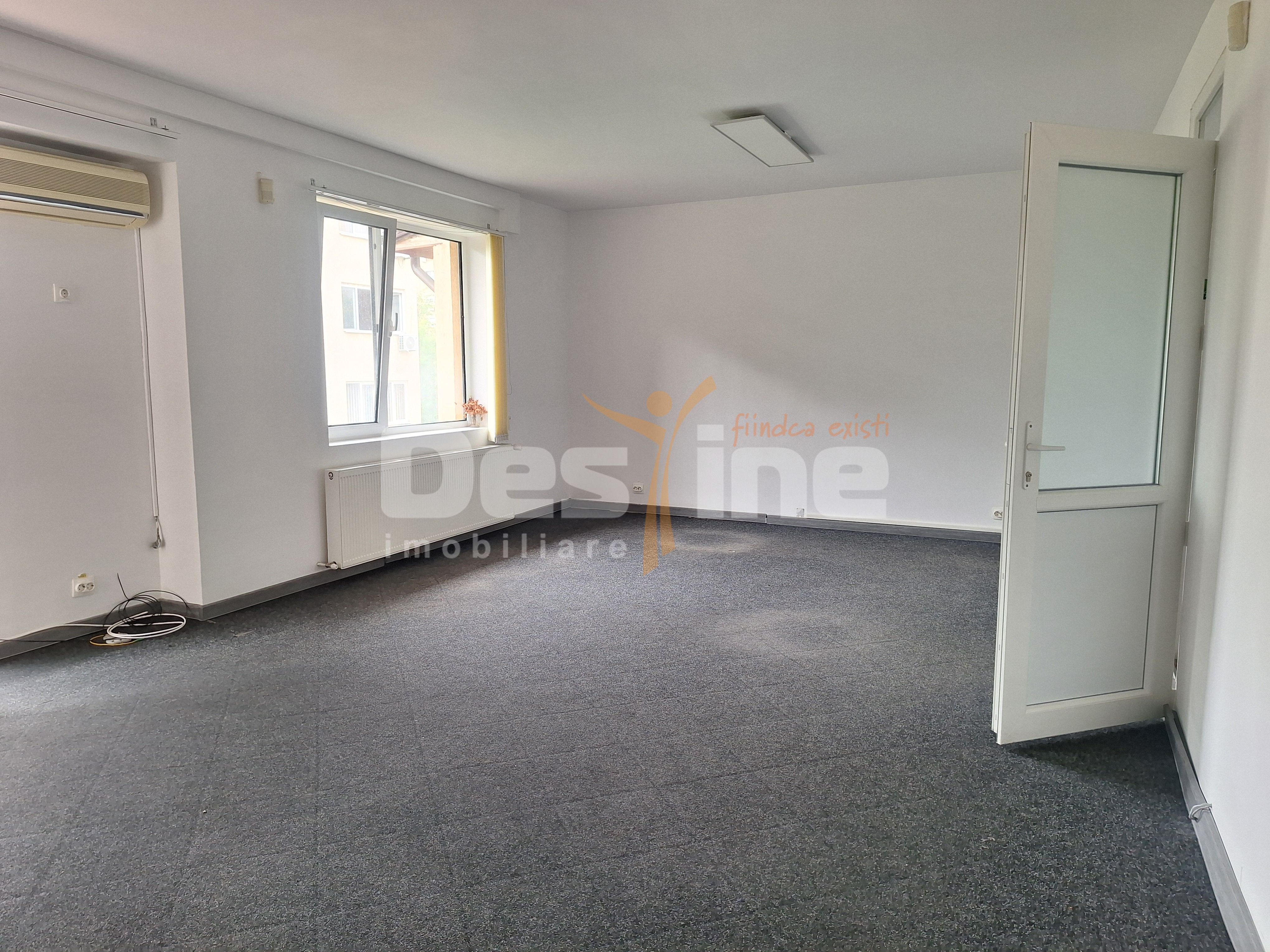 Vilă 220 mp | 2 niveluri | Curte și parcare | Lângă Mall Vitan — fotografia 12