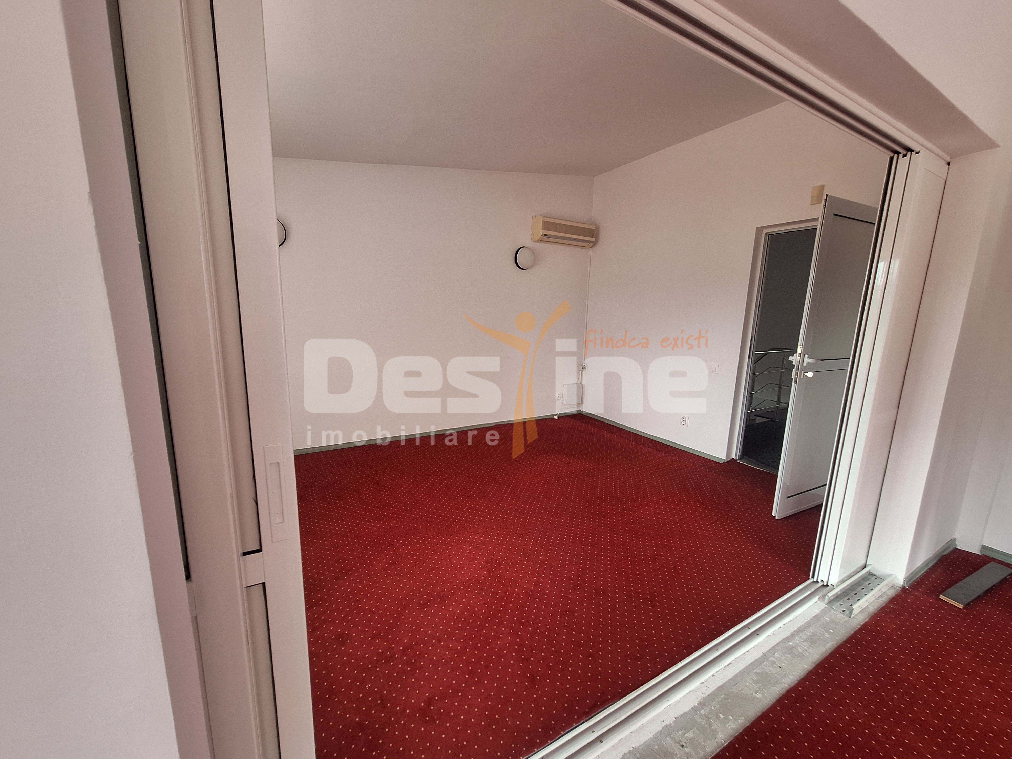 Vilă 220 mp | 2 niveluri | Curte și parcare | Lângă Mall Vitan — fotografia 3