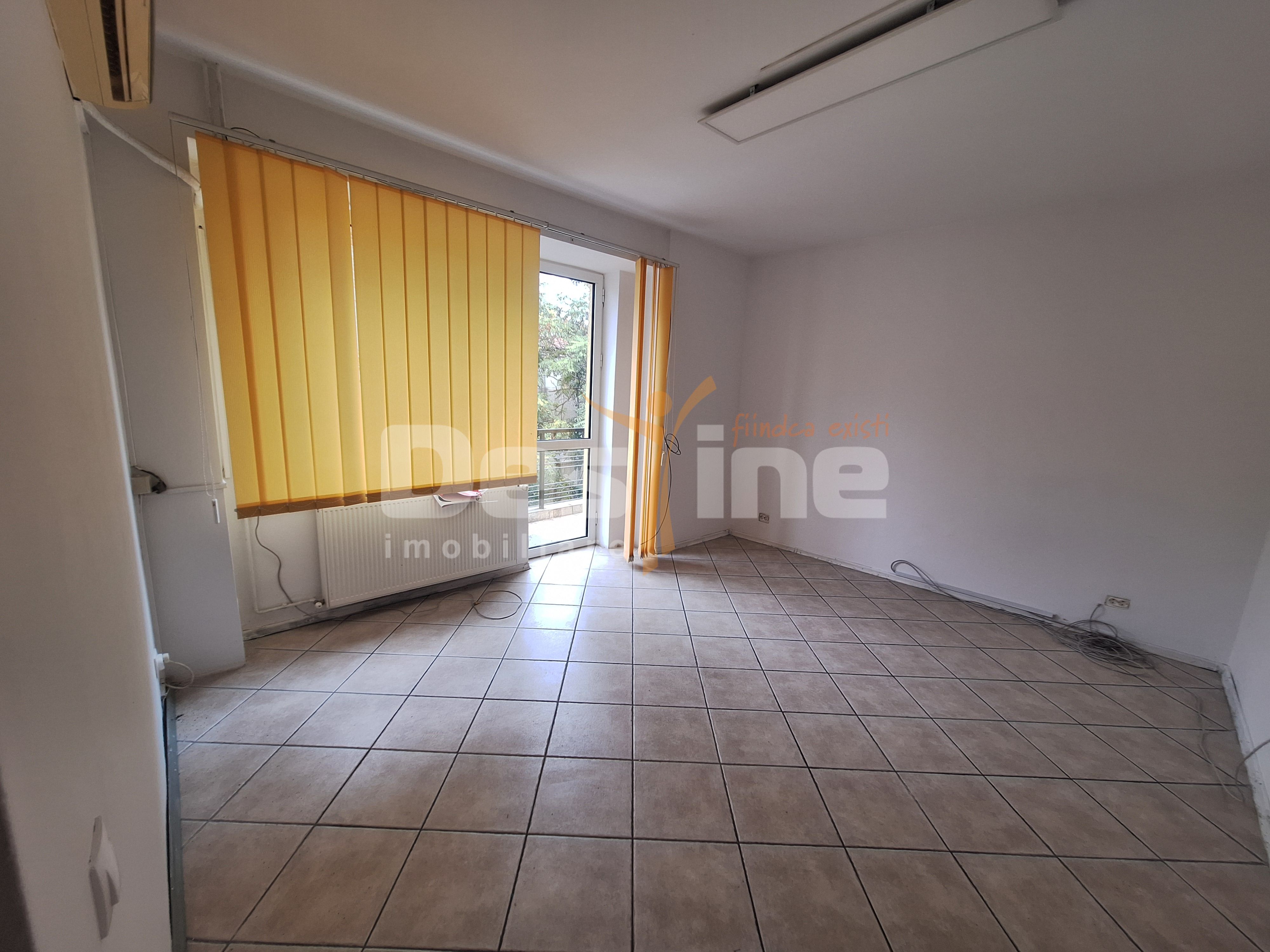 Vilă 220 mp | 2 niveluri | Curte și parcare | Lângă Mall Vitan — fotografia 5