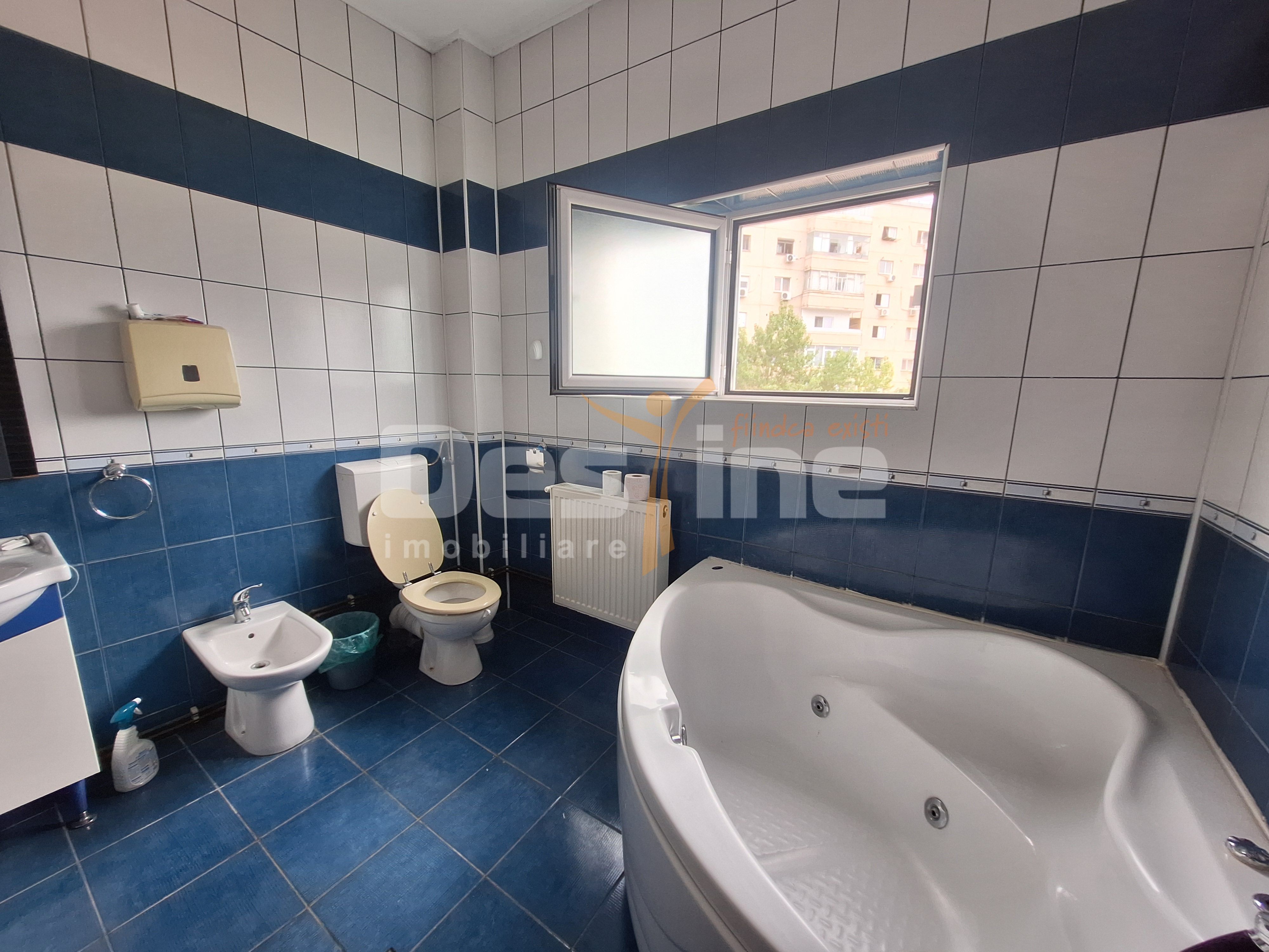 Vilă 220 mp | 2 niveluri | Curte și parcare | Lângă Mall Vitan — fotografia 7