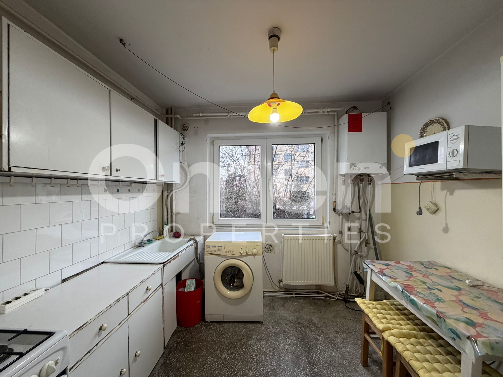 Apartament cu 4 camere, decomandat, etaj intermediar, garaj inclus, Victoriei — fotografia 8