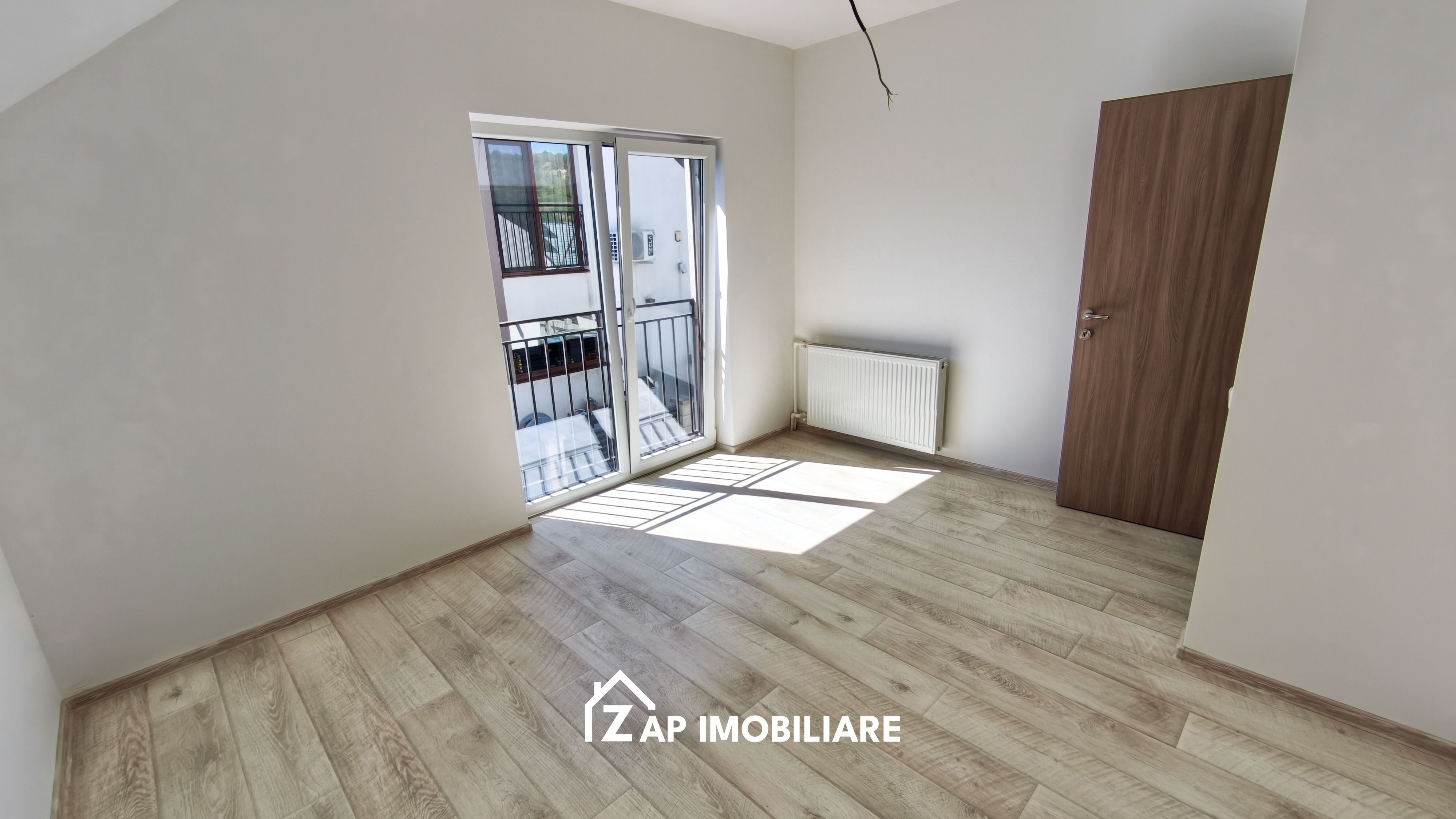 Casă - Strada Budiului - 100 mp Utili - Teren 300 mp - 4 Camere — fotografia 12