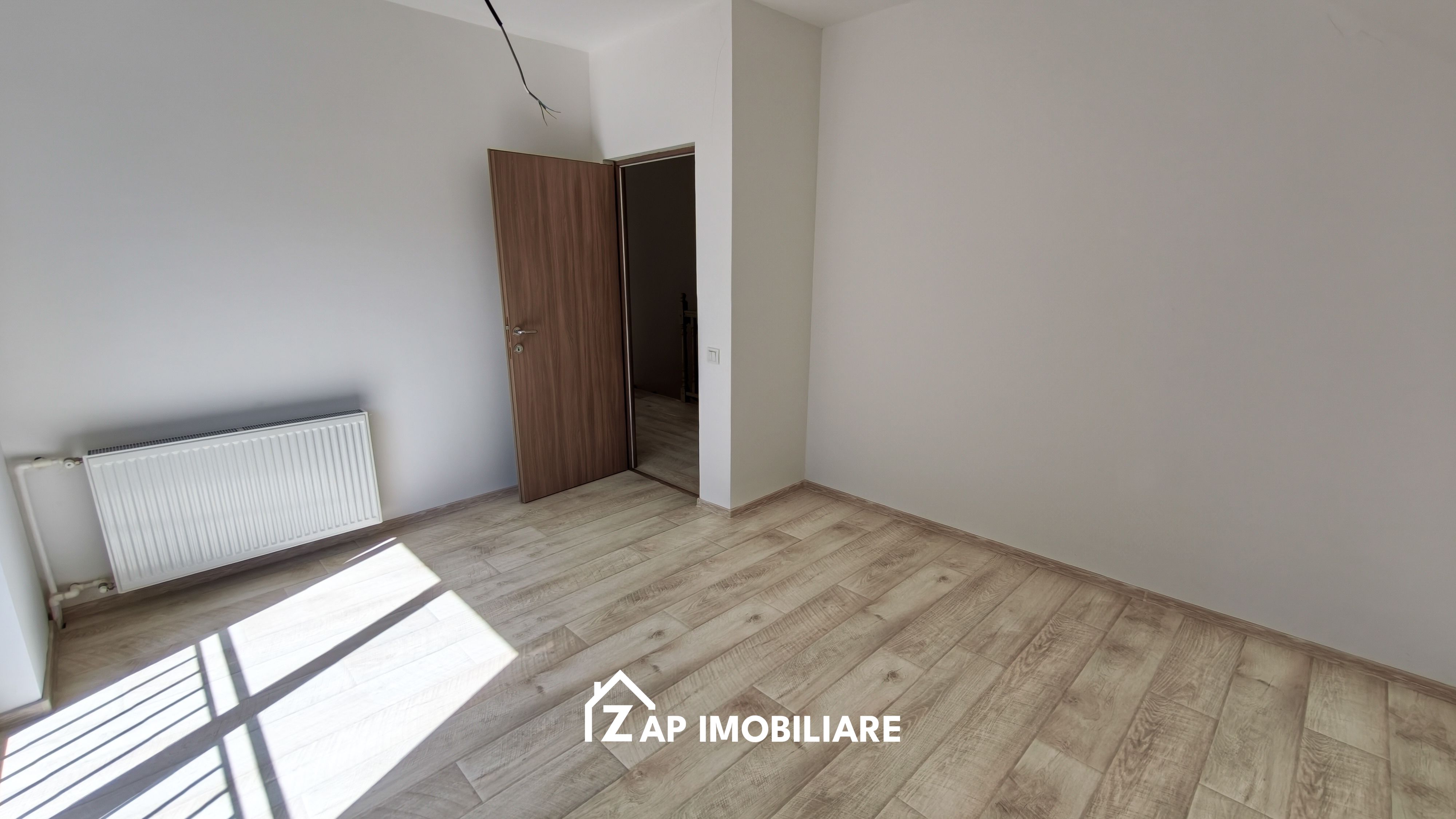 Casă - Strada Budiului - 100 mp Utili - Teren 300 mp - 4 Camere — fotografia 13