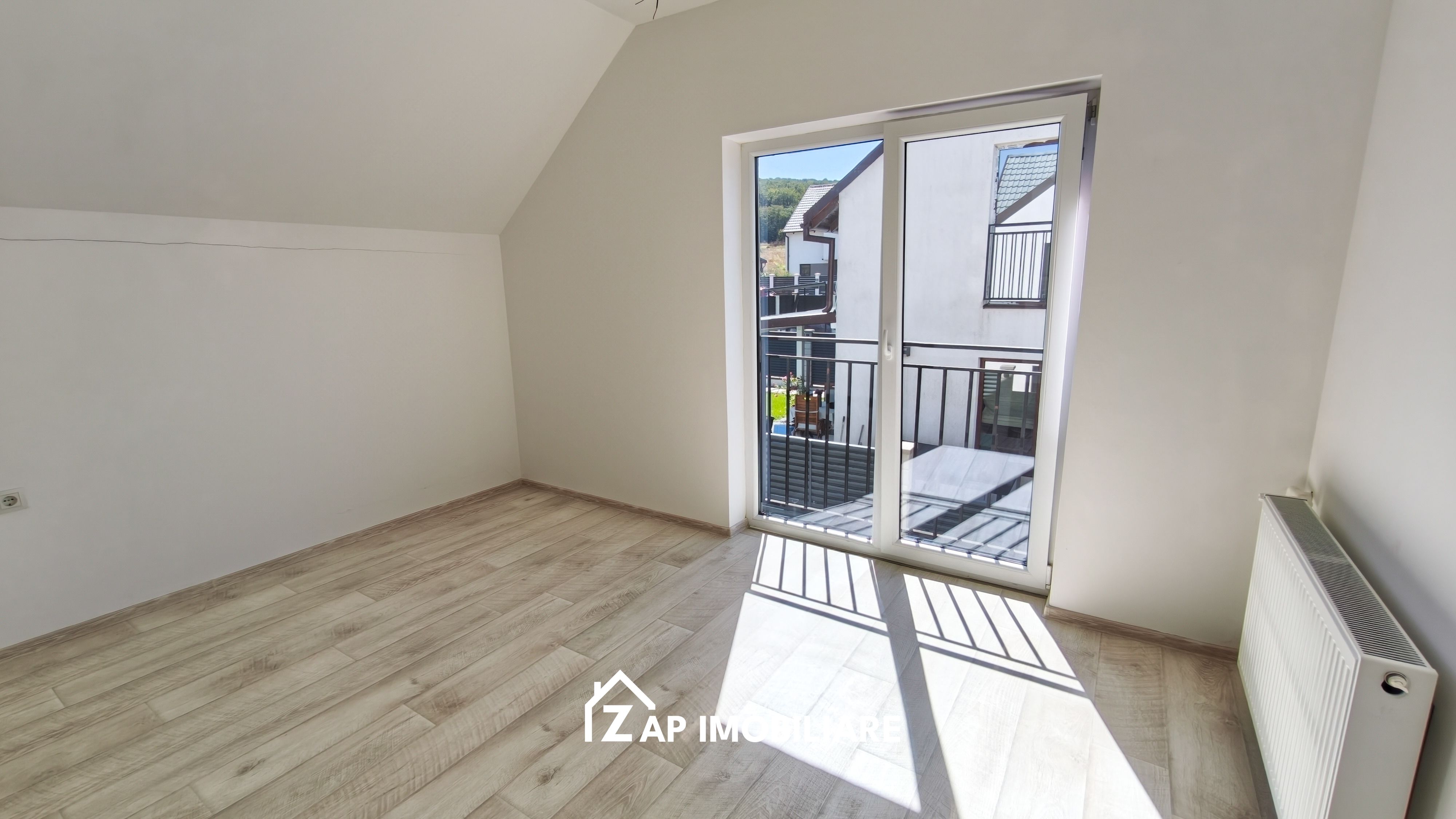 Casă - Strada Budiului - 100 mp Utili - Teren 300 mp - 4 Camere — fotografia 14
