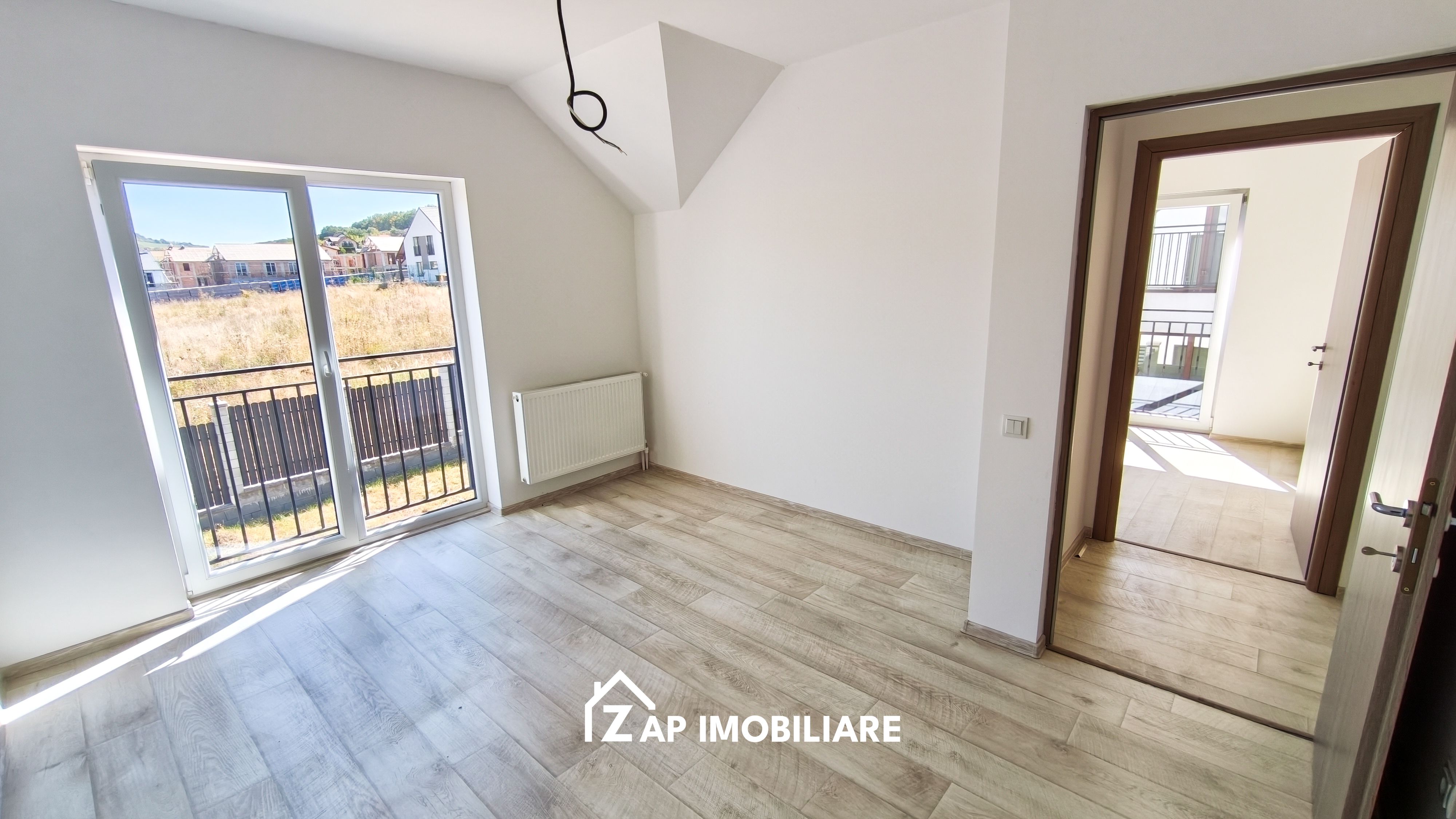 Casă - Strada Budiului - 100 mp Utili - Teren 300 mp - 4 Camere — fotografia 15