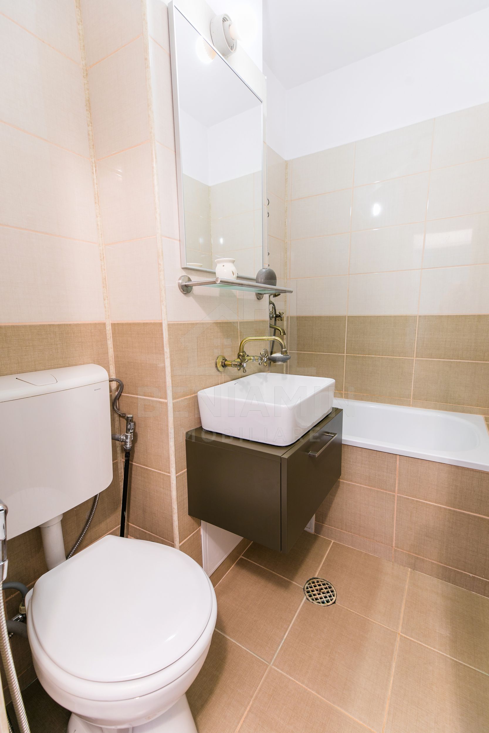 3Camere-Modern-Mobilat-Utilat-52mp-Aer Conditionat-Craiovita-Orizont — fotografia 10