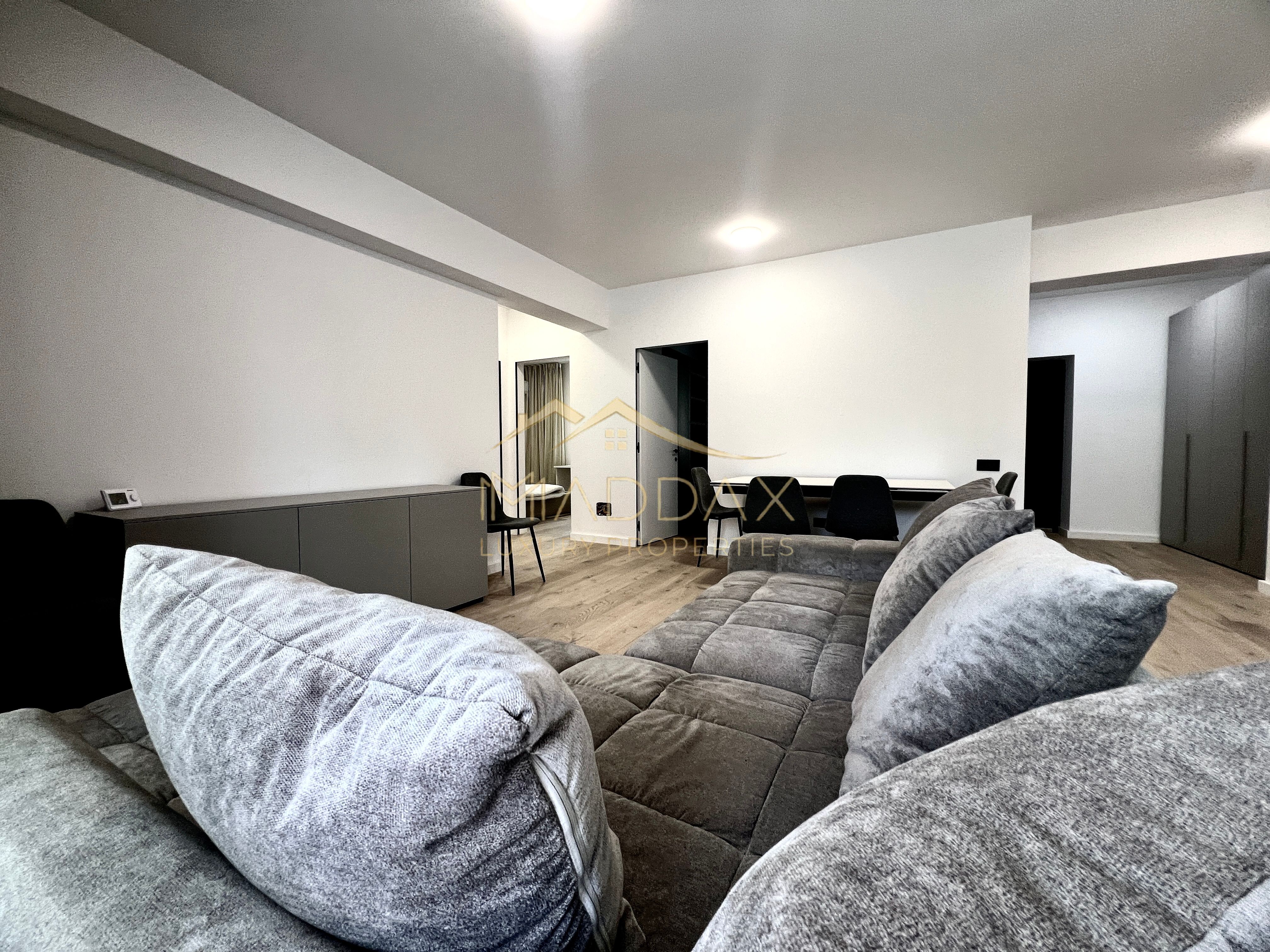 Apartament LUX**4 Camere**Parcare inclusa//Metrou Aviatorilor-Herastrau — fotografia 3