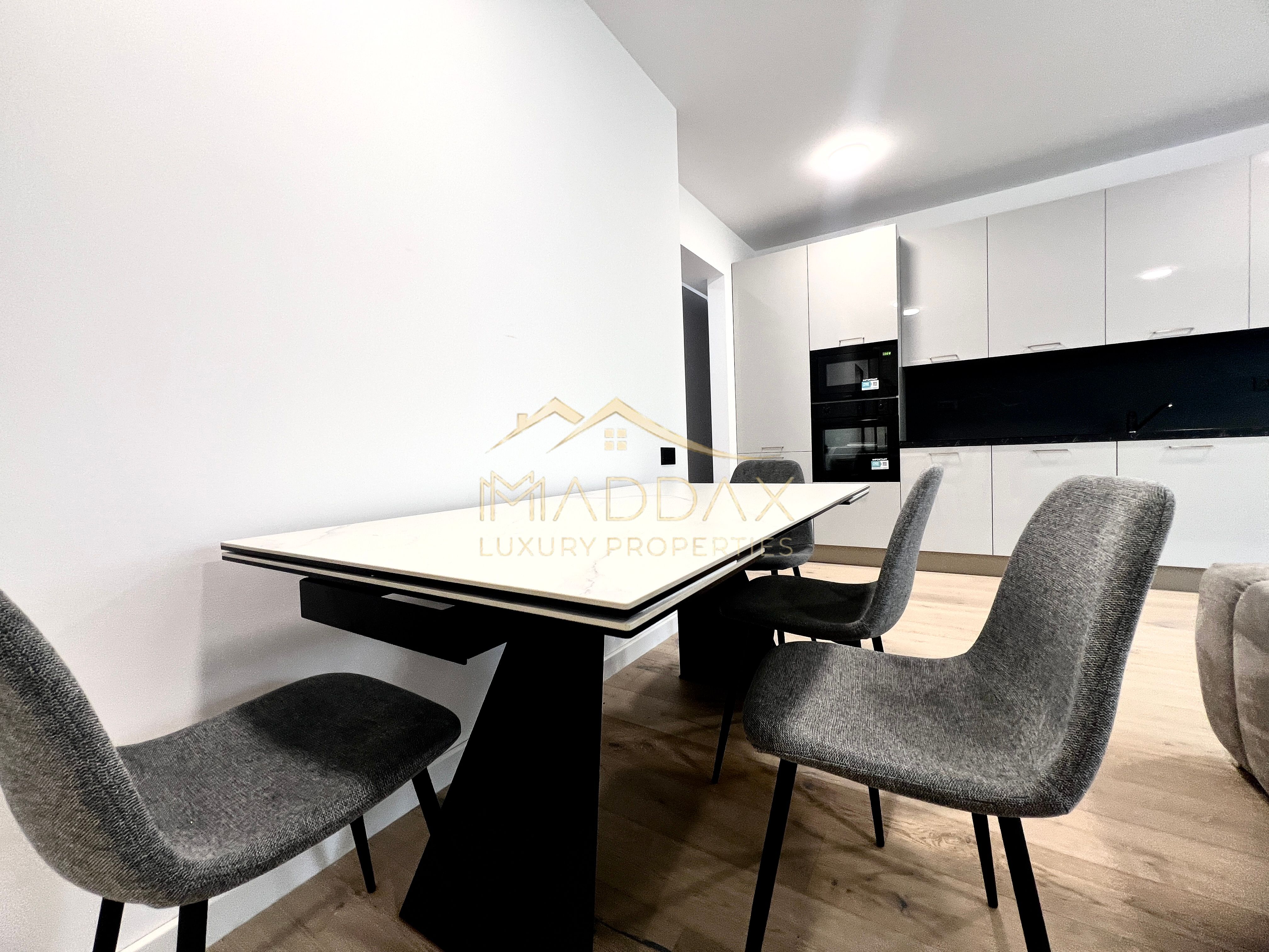 Apartament LUX**4 Camere**Parcare inclusa//Metrou Aviatorilor-Herastrau — fotografia 5