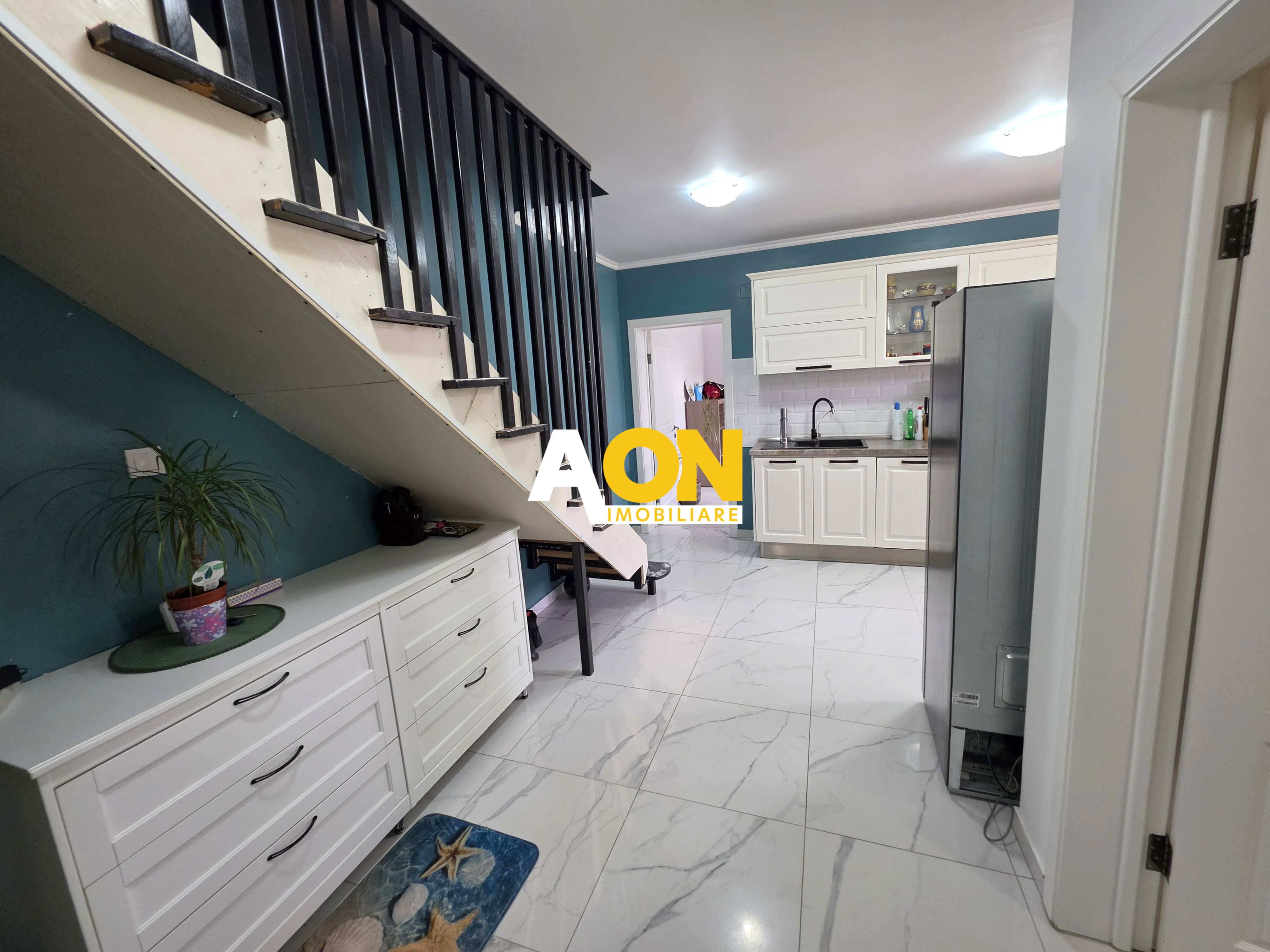 Apartament 3 camere + mansarda, cu garaj și boxă, mobilat, bloc nou