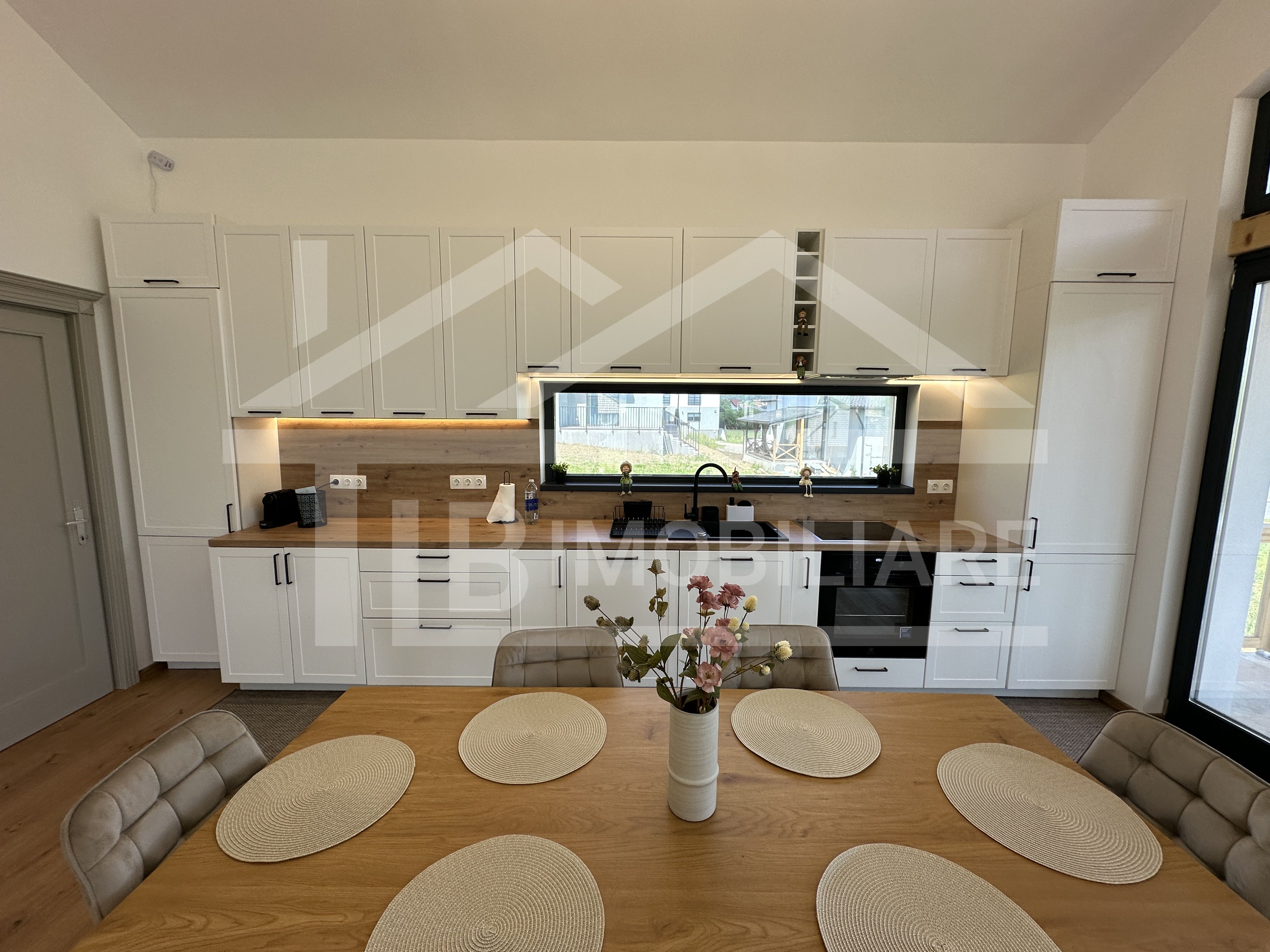 Casa individuala, 4 camere, 300mp, Zona Livezeni — fotografia 3