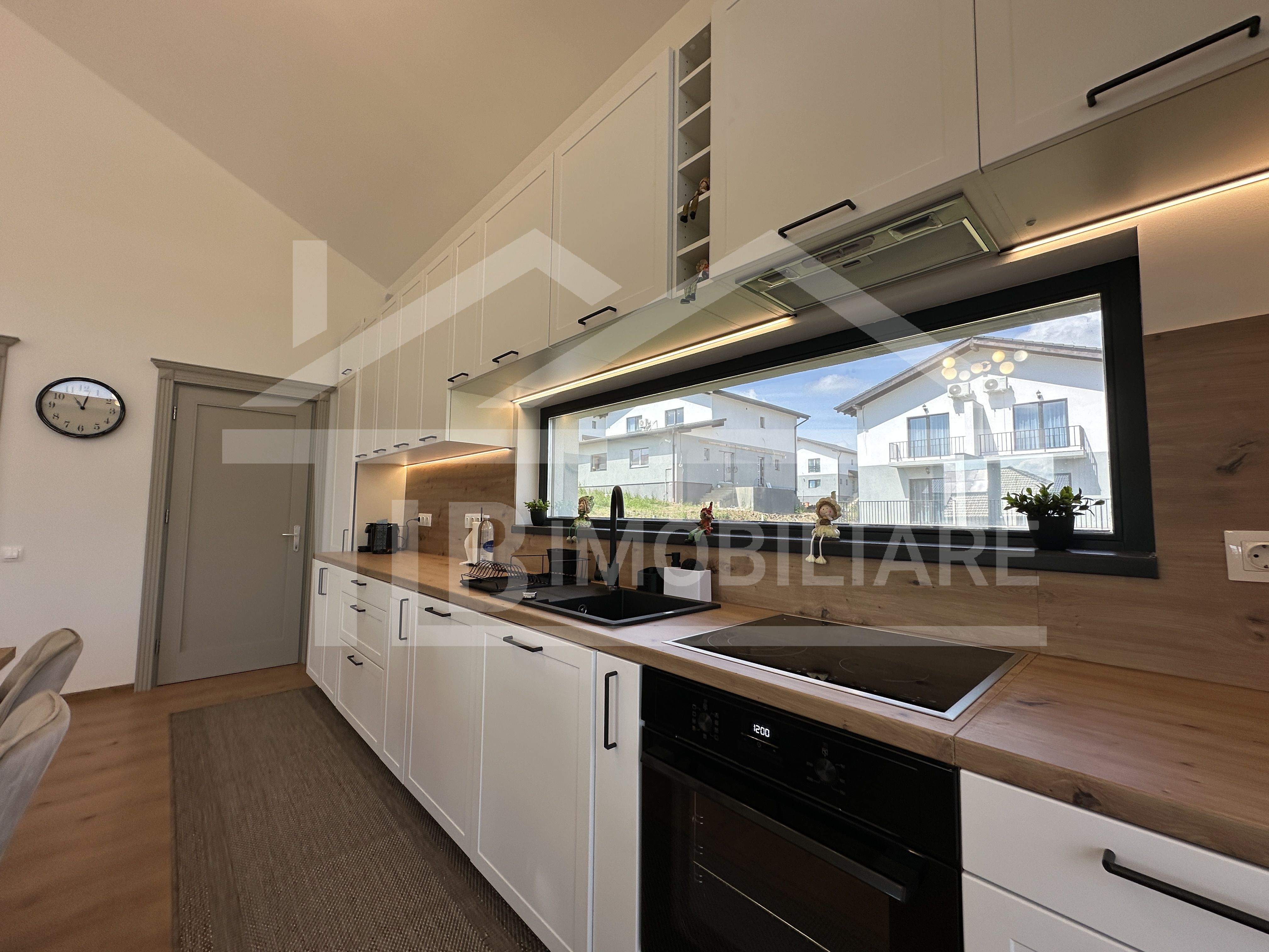 Casa individuala, 4 camere, 300mp, Zona Livezeni — fotografia 4