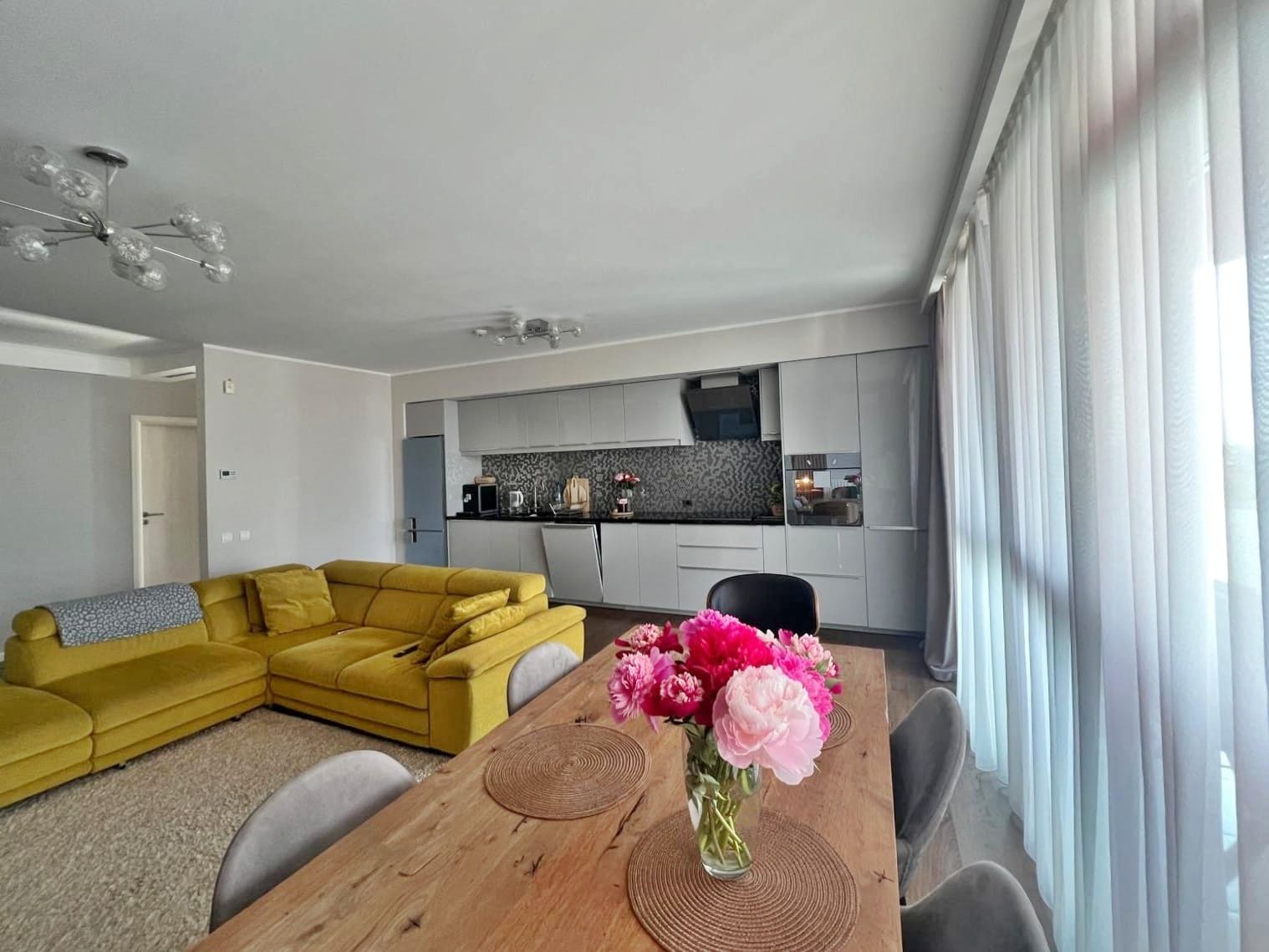 Apartament 3 camere parcare inclusa, Cartierul Ared, Oradea - VANZARE