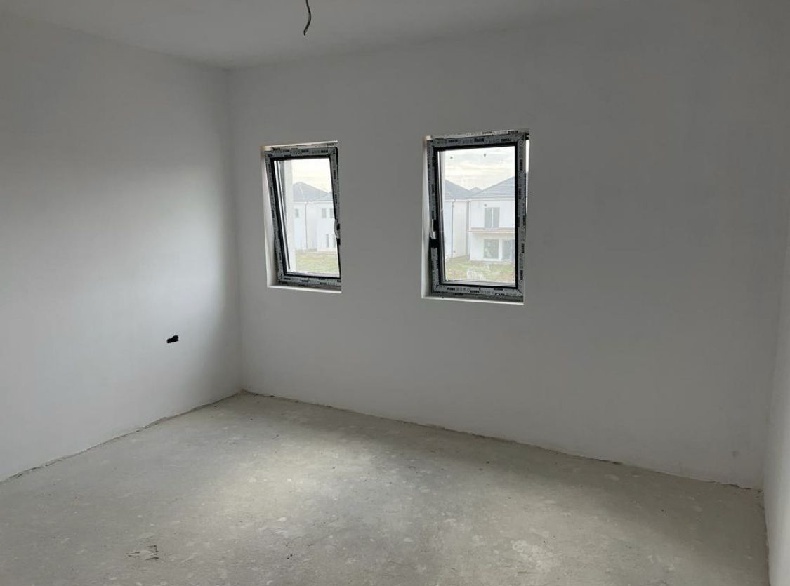 Casa finisata de vanzare, 114,900€, Martinesti — fotografia 3
