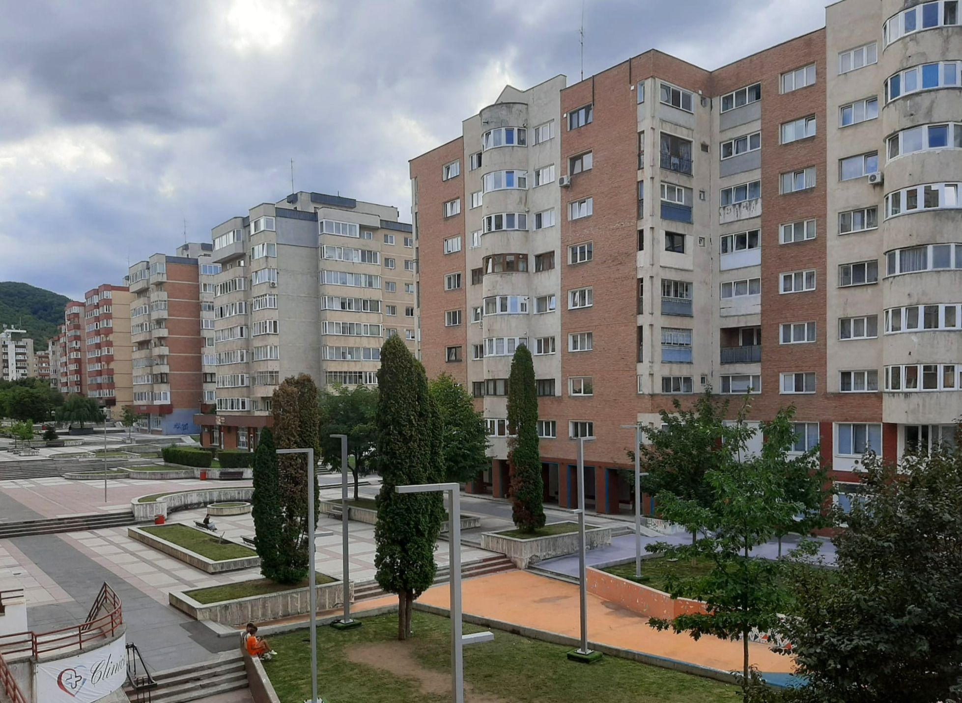 Vanzare 3 camere complet renovat zona pietonala Racadau