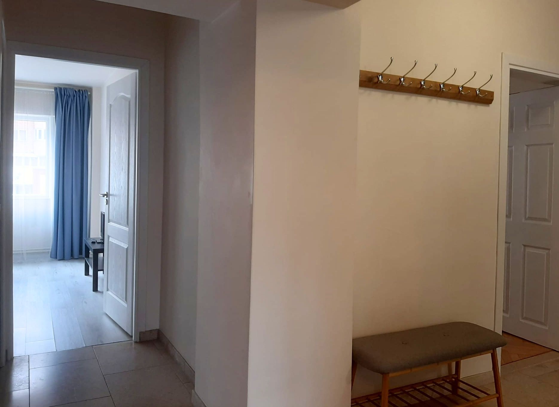 Vanzare 3 camere complet renovat zona pietonala Racadau — fotografia 12