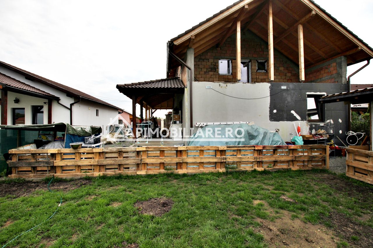 Casa 5 camere,250 mp,660 mp teren, cartier 7 Noiembrie,zona Sudului, — fotografia 11