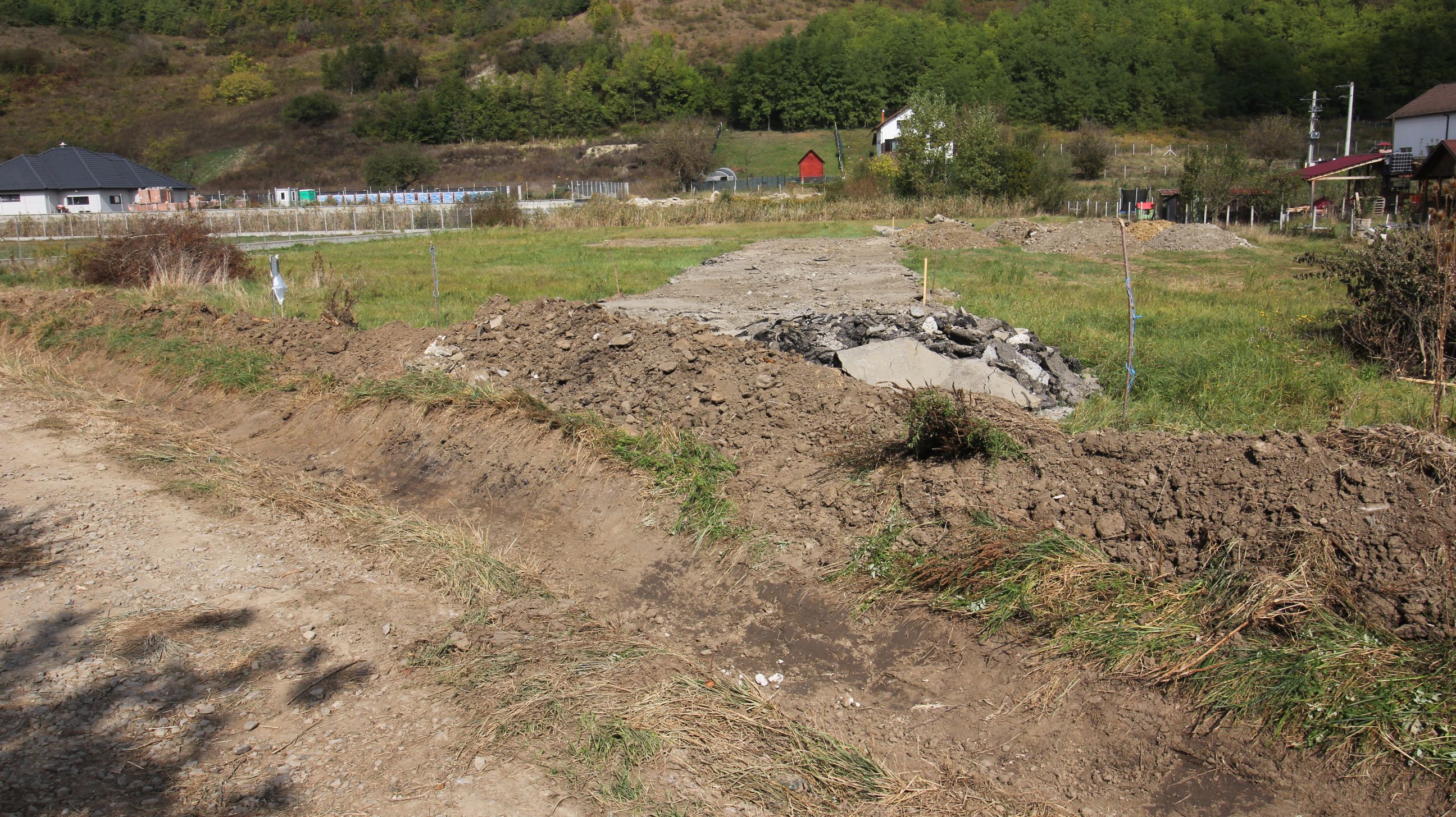 Teren 780 mp, Livezeni cu PUG aprobat recent,asfalt — fotografia 18
