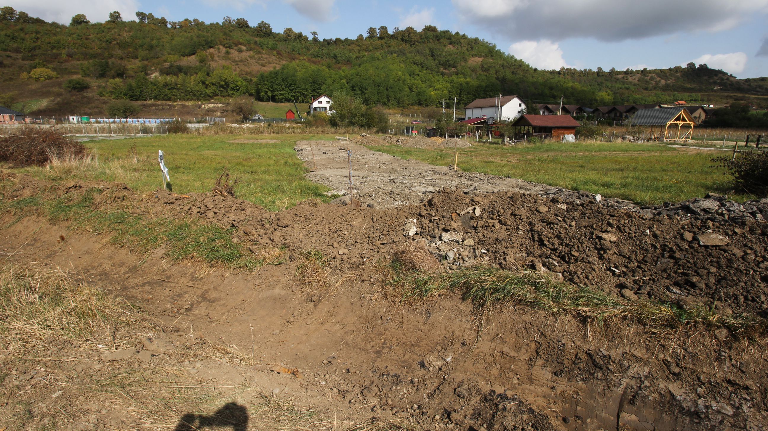 Teren 780 mp, Livezeni cu PUG aprobat recent,asfalt — fotografia 5
