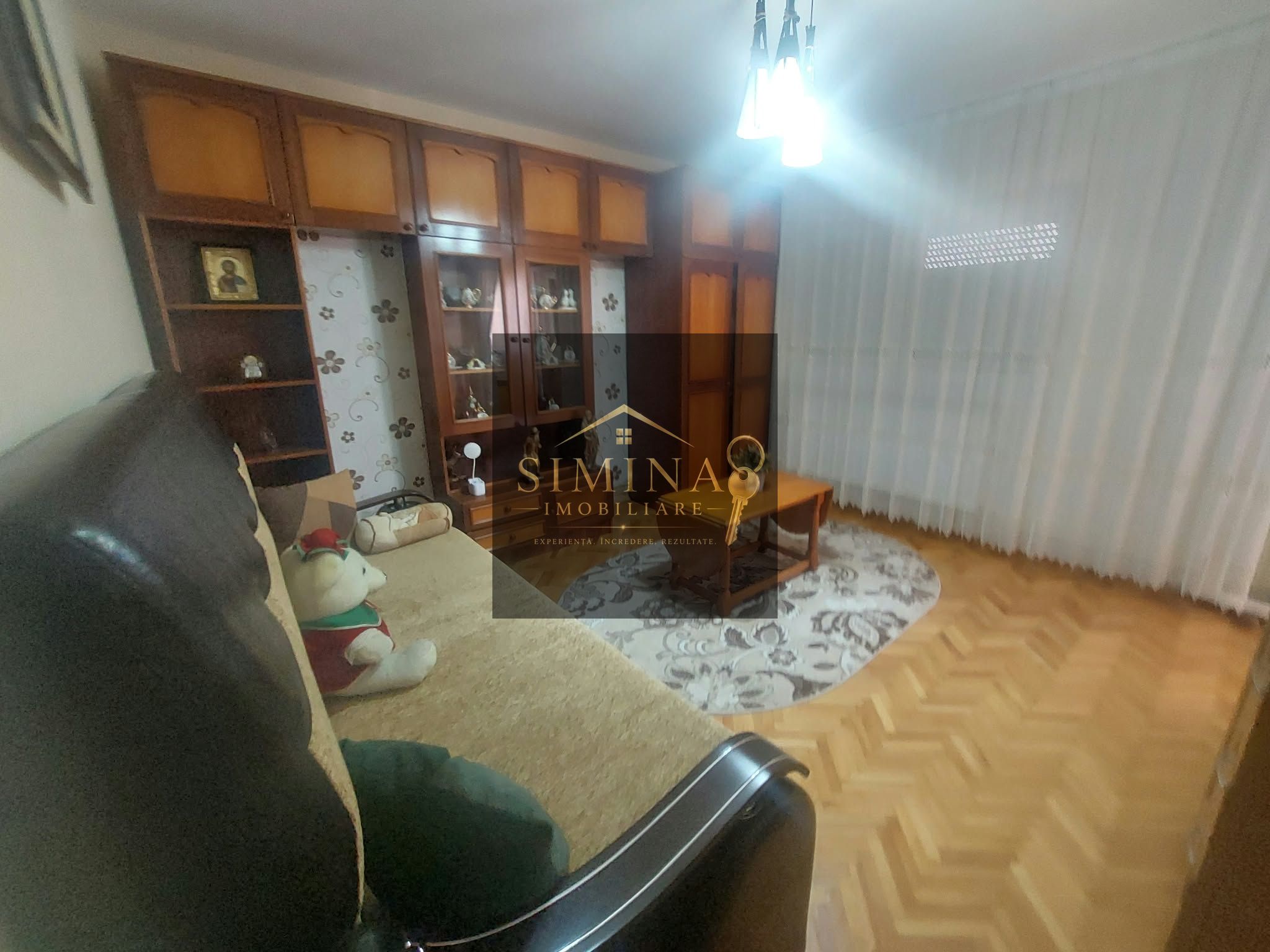Garsoniera De Vânzare, Etaj Intermediar, Dâmbu Pietros