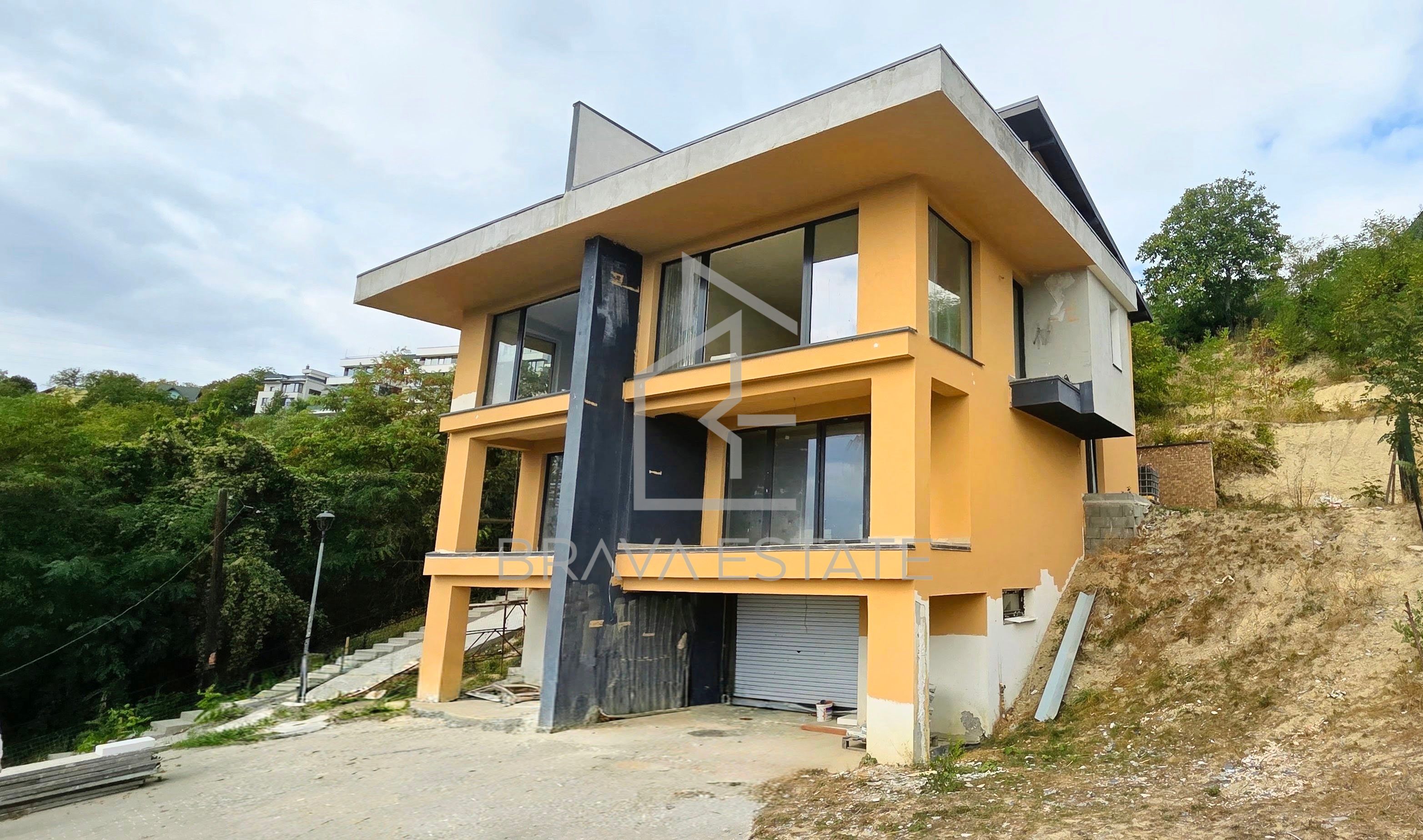 Duplex finisat, 170 mp, teren 250mp, 4 camere, 2 băi, 2 terase, Grigorescu