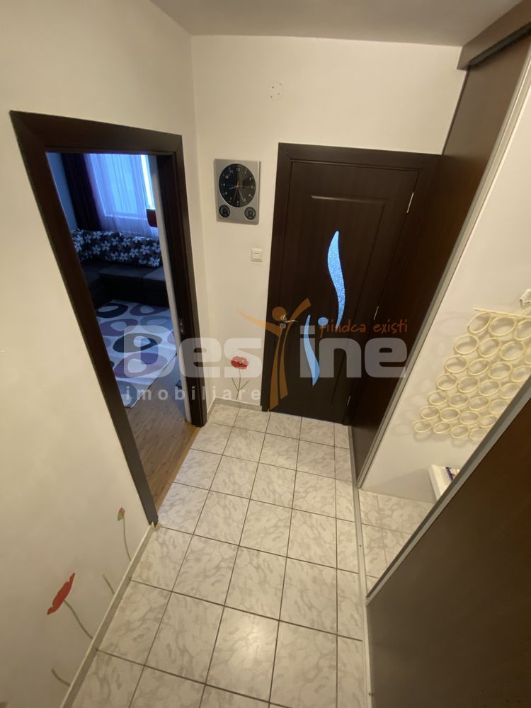 2 camere la 5 minute de metrou gorjului, balcon generos si parcare