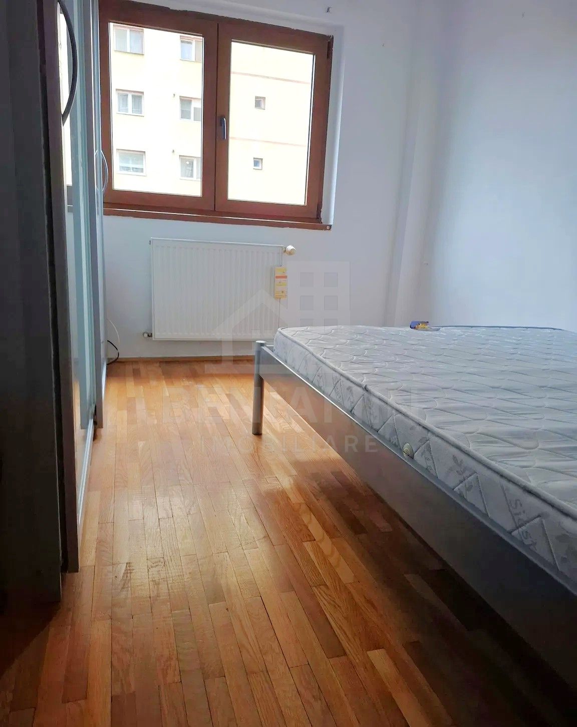 4 Camere - 80mp Etaj 1 Centrala - Loc de Parcare -  Zona Triaj-Harman — fotografia 4