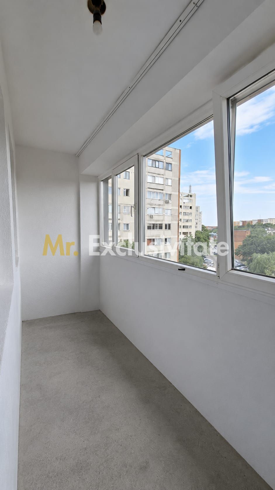 Garsoniera Craiovei etaj intermediar in bloc de apartamente — fotografia 6
