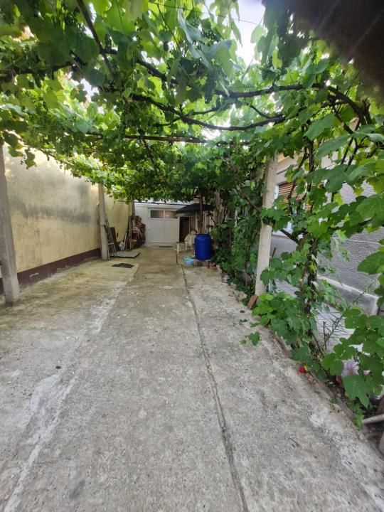 Casă frumoasă - zonă liniștită — fotografia 3