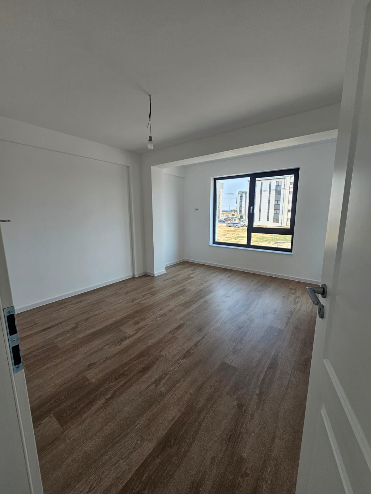 Apartament 3 camere- Magnolia Residence, zona Metro- Craiova — fotografia 10