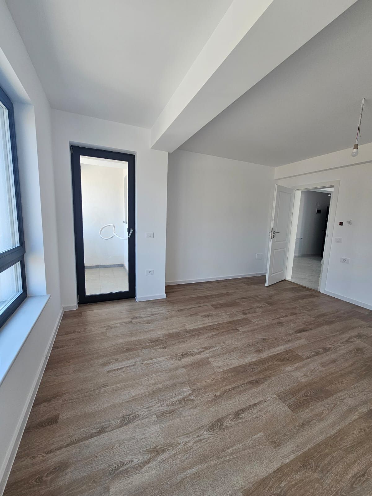 Apartament 3 camere- Magnolia Residence, zona Metro- Craiova — fotografia 3